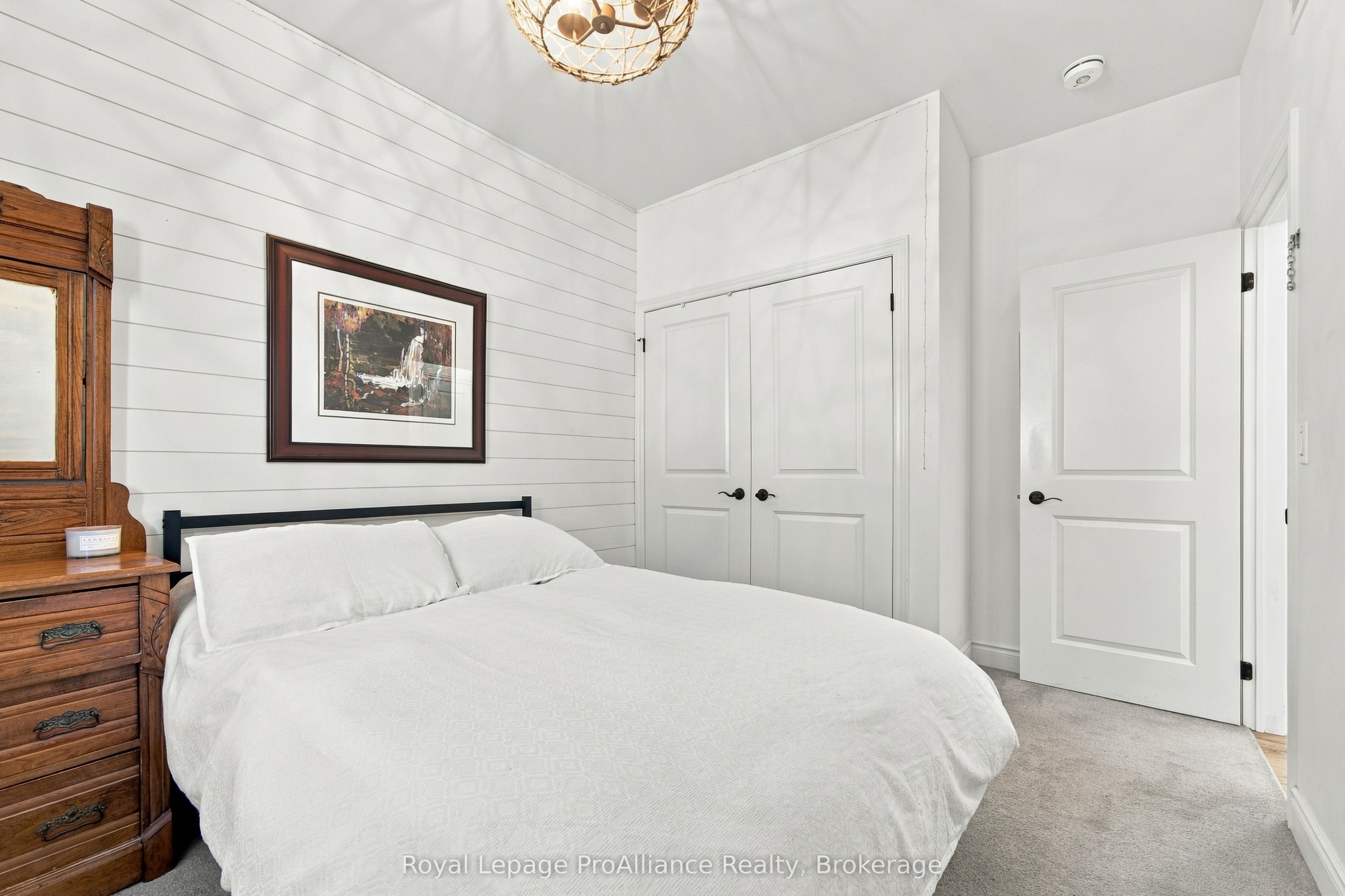 28 Aberdeen Street W Property Photo 32