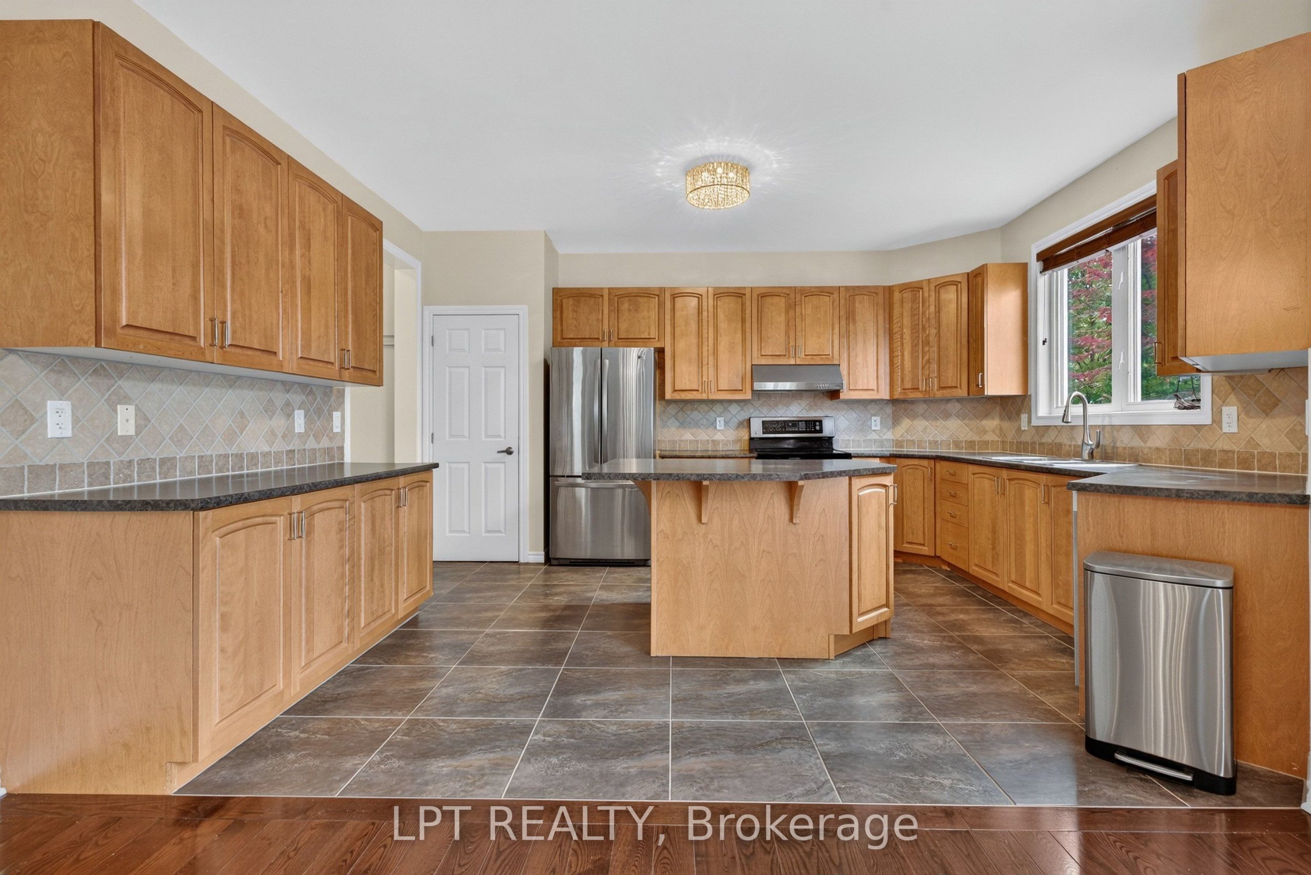 2632 Watermusic Bay Crescent Property Photo 9