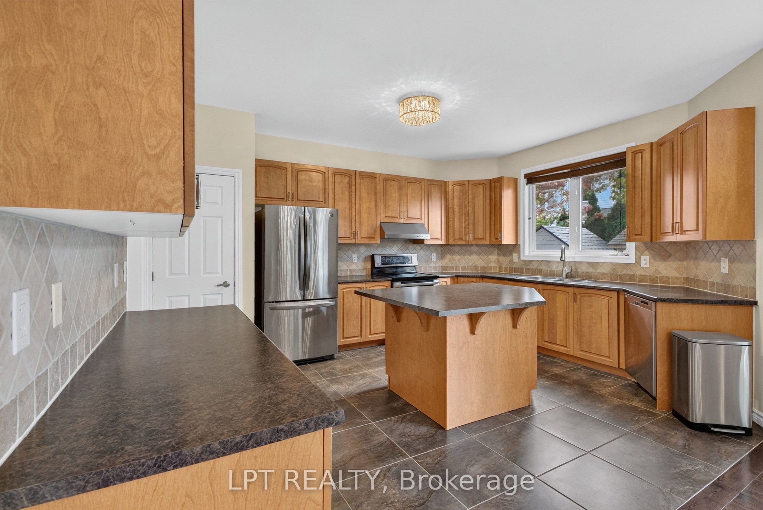 2632 Watermusic Bay Crescent Property Photo 11