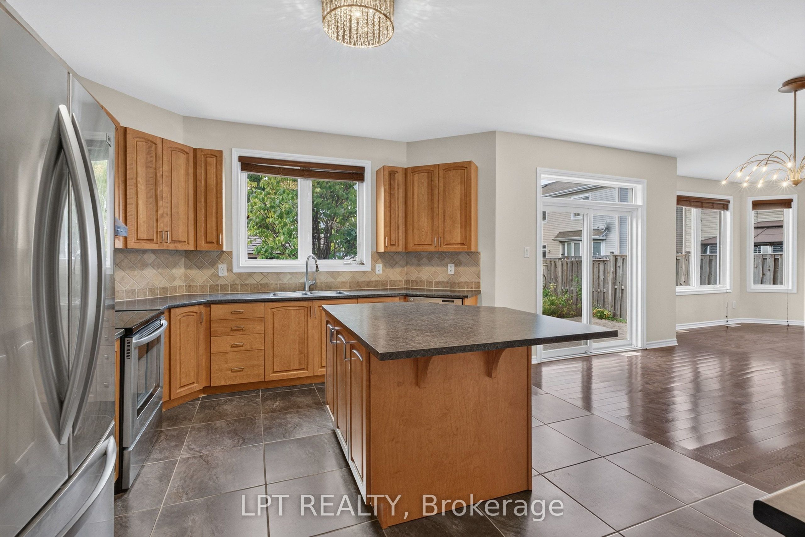 2632 Watermusic Bay Crescent Property Photo 12