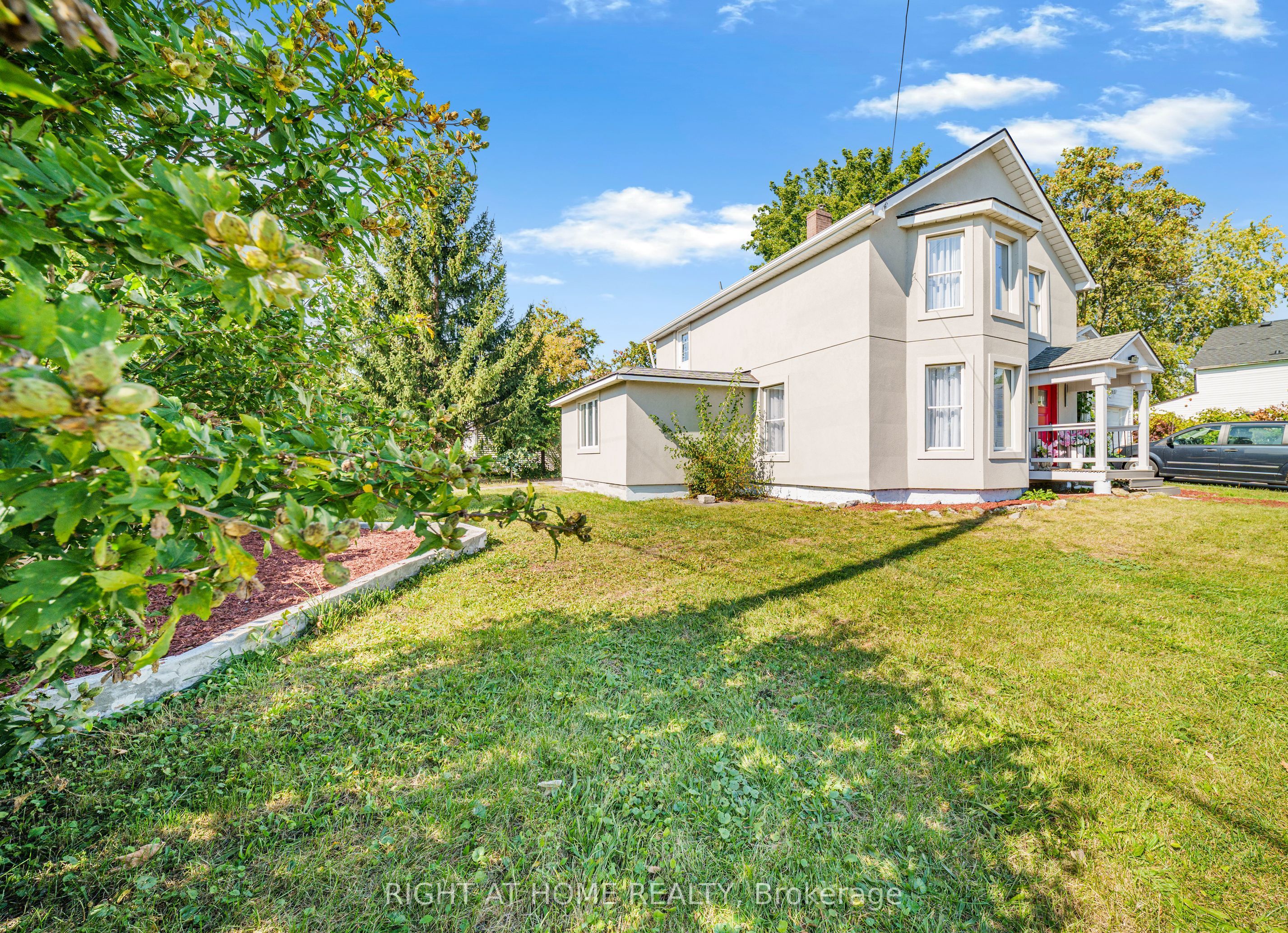 144 Waterloo Street Property Photo 3