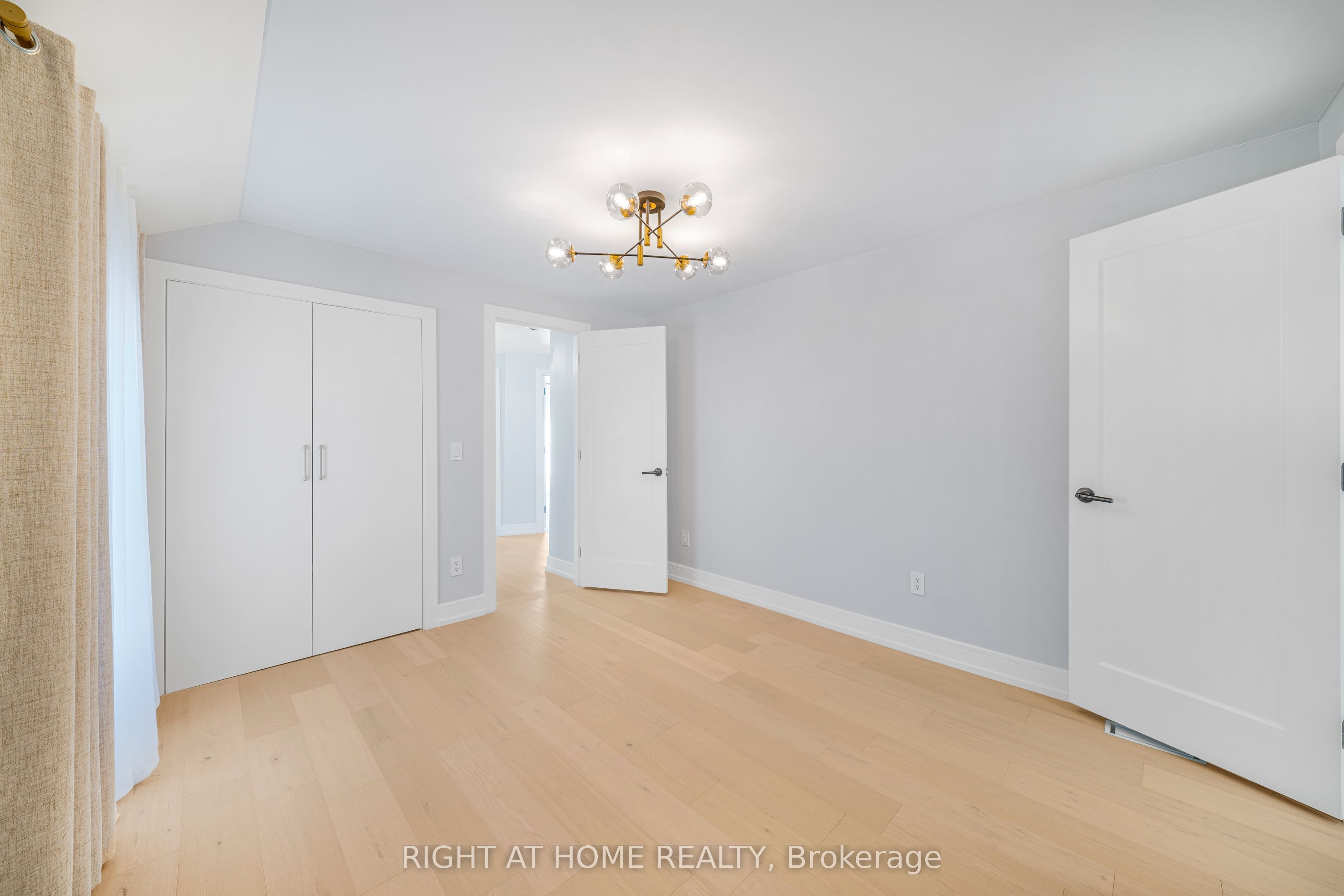 144 Waterloo Street Property Photo 20