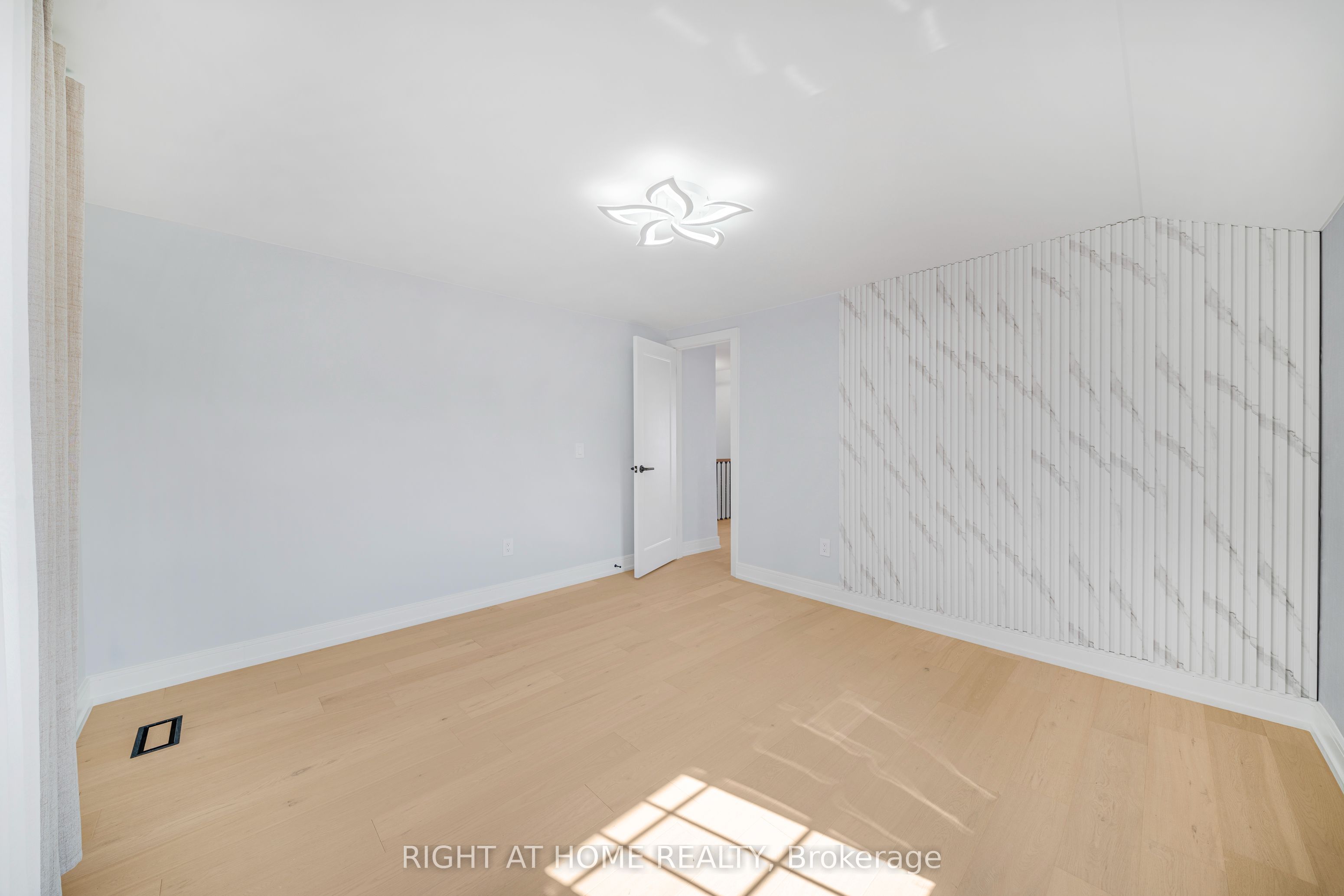 144 Waterloo Street Property Photo 26