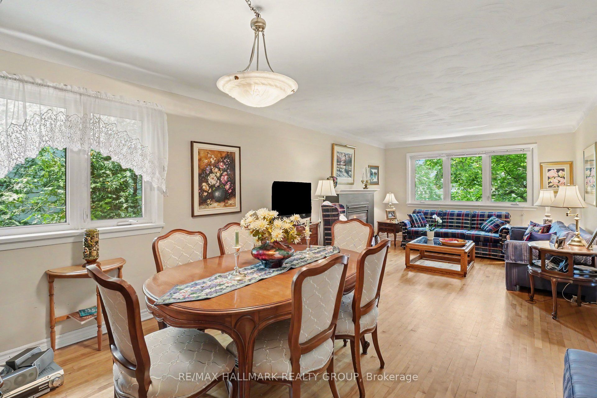 657 Golden Avenue 2 Property Photo 8