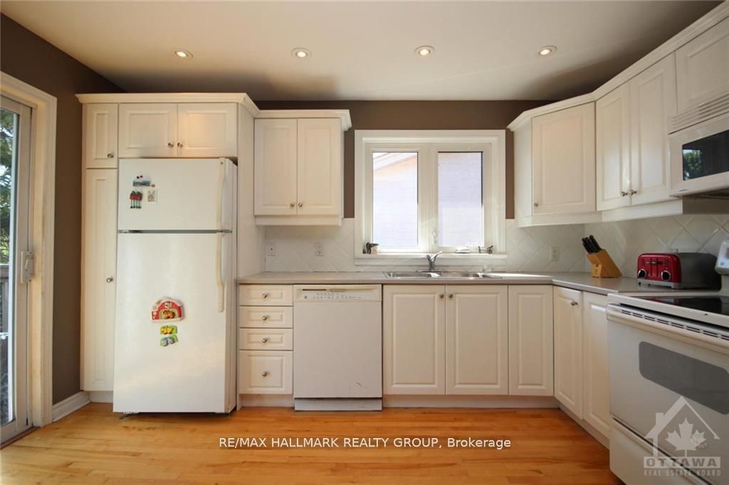657 Golden Avenue 2 Property Photo 12