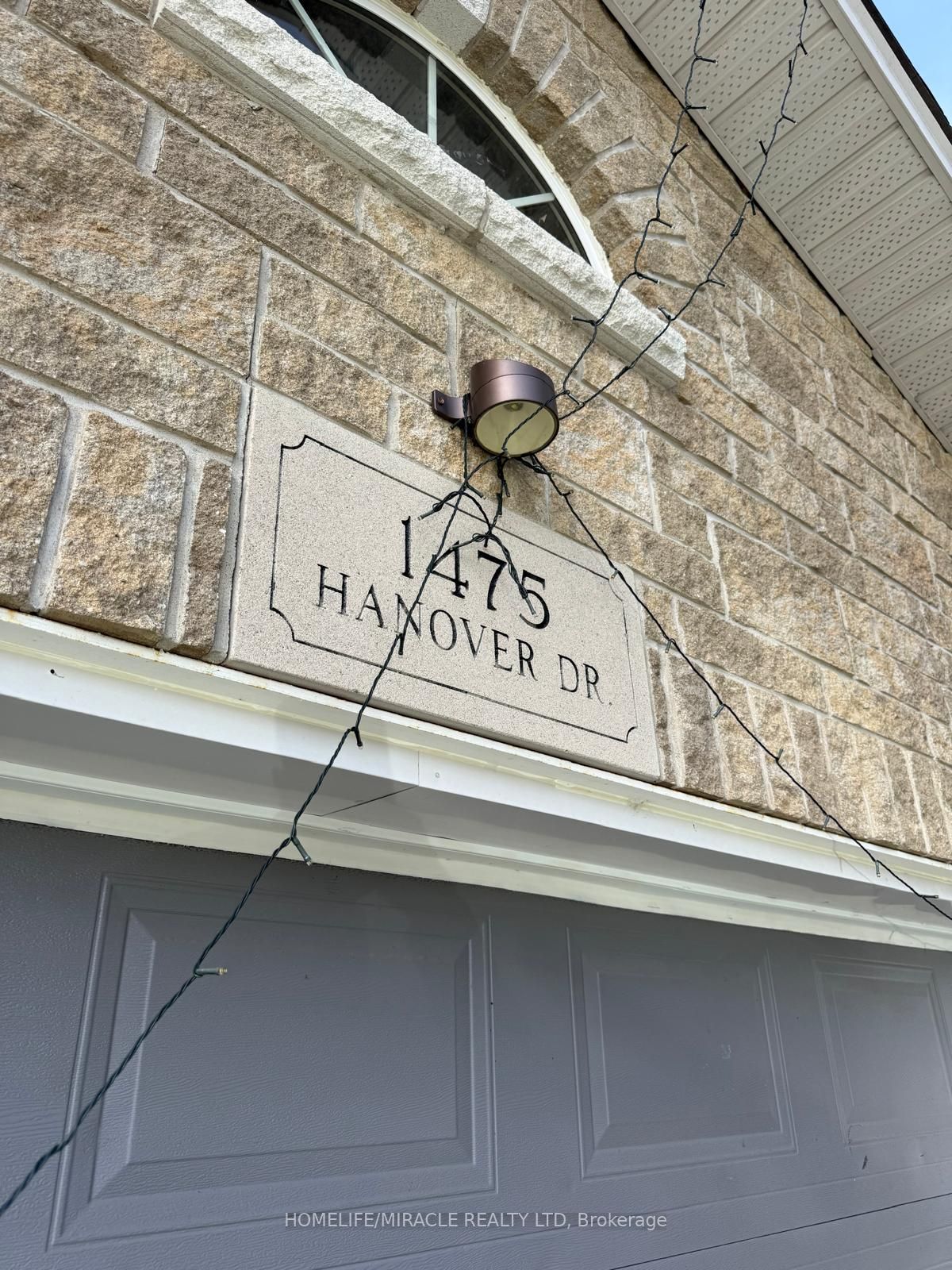 1475 Hanover Drive Property Photo 2
