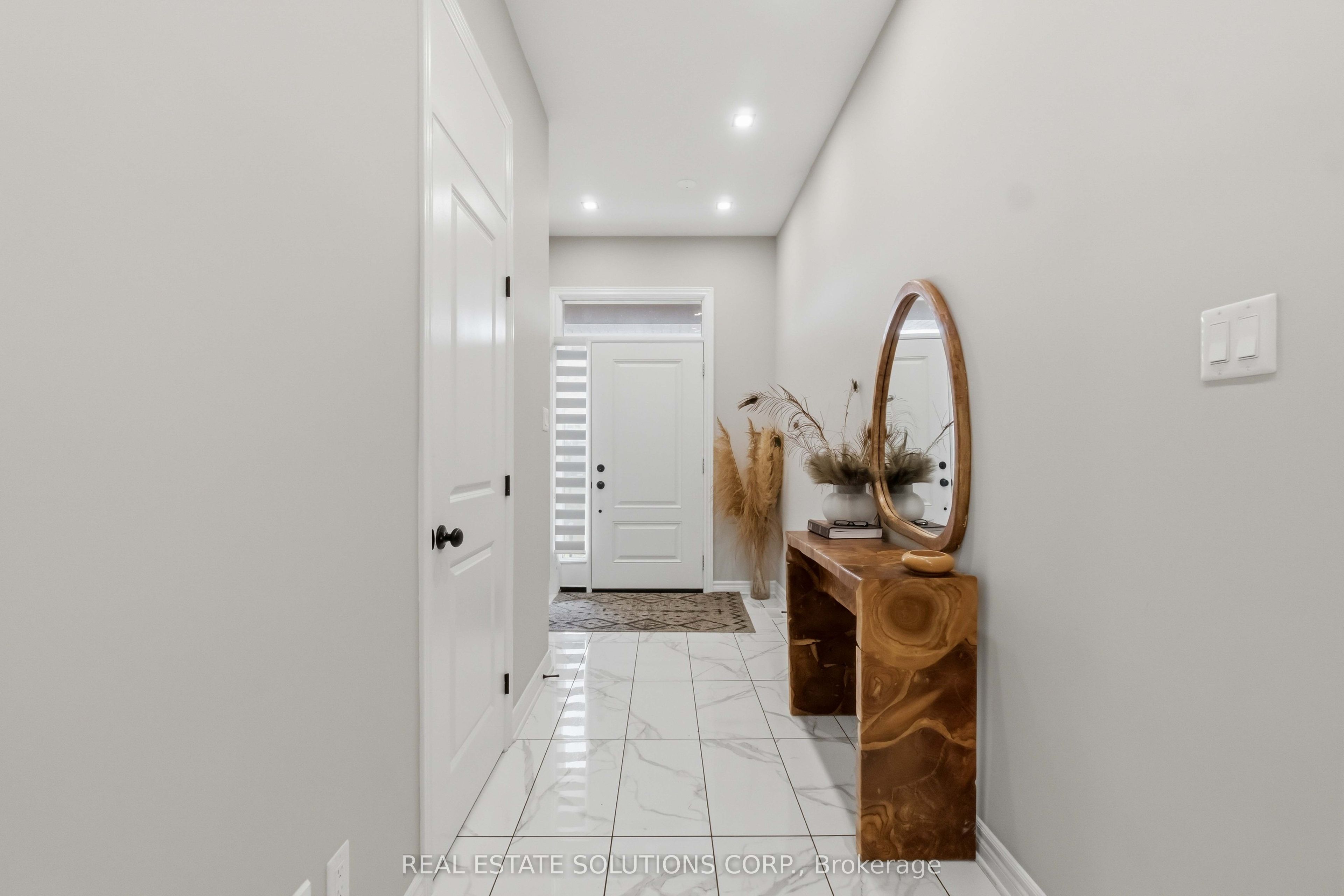 134 Nepeta Crescent Property Photo 3