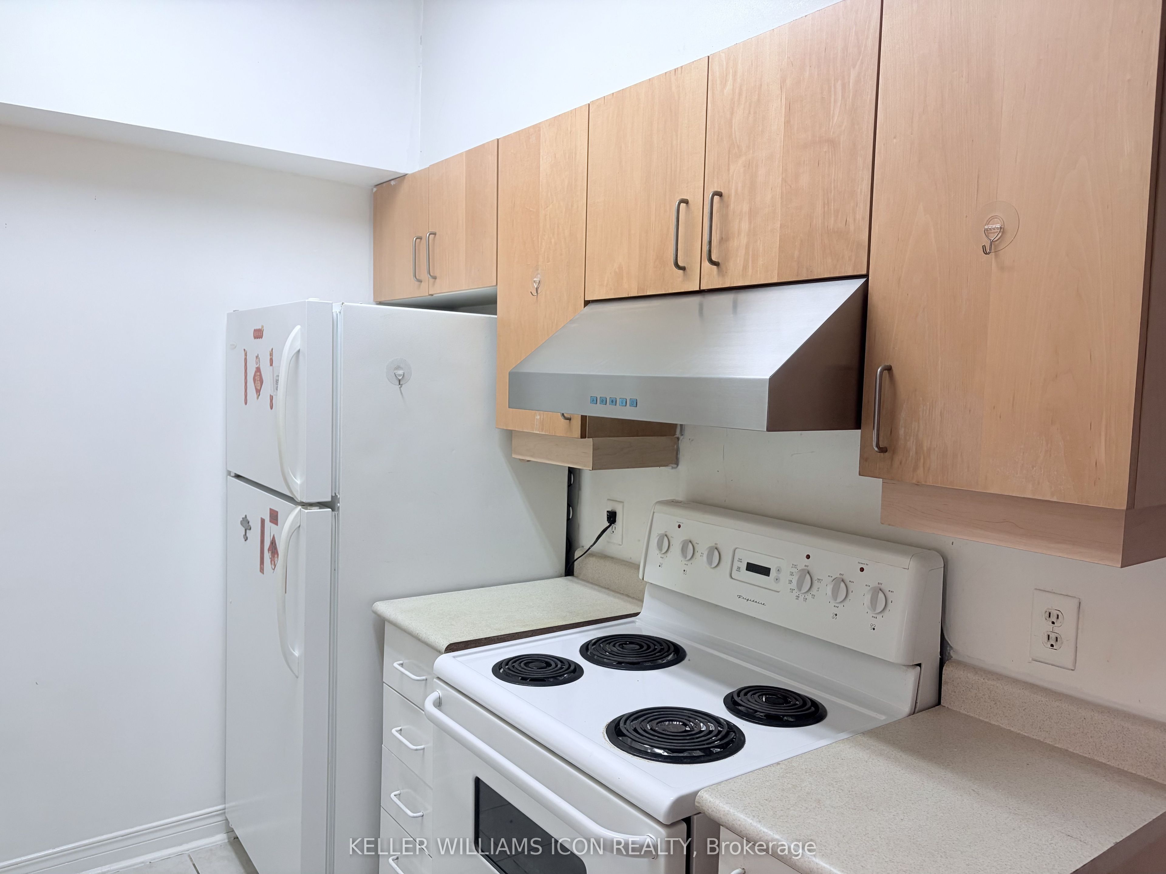 429 Somerset Street W 105 Property Photo 9