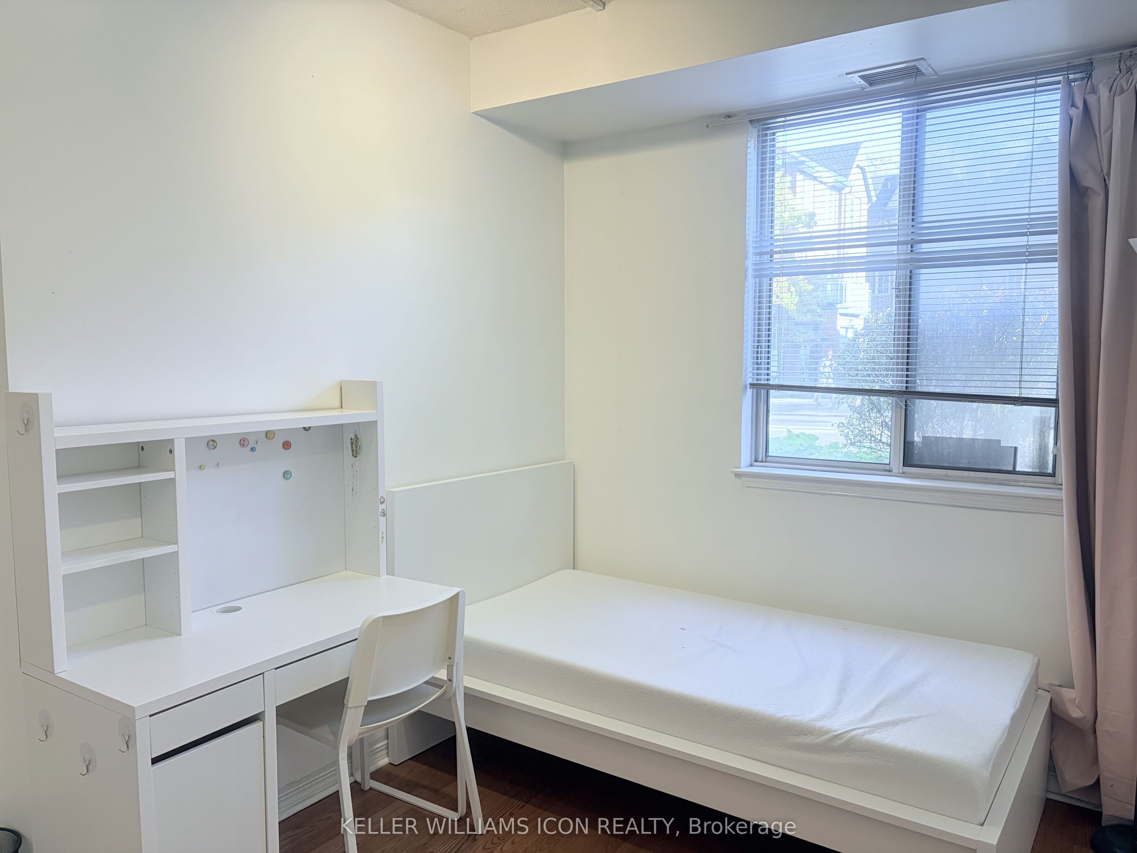 429 Somerset Street W 105 Property Photo 14