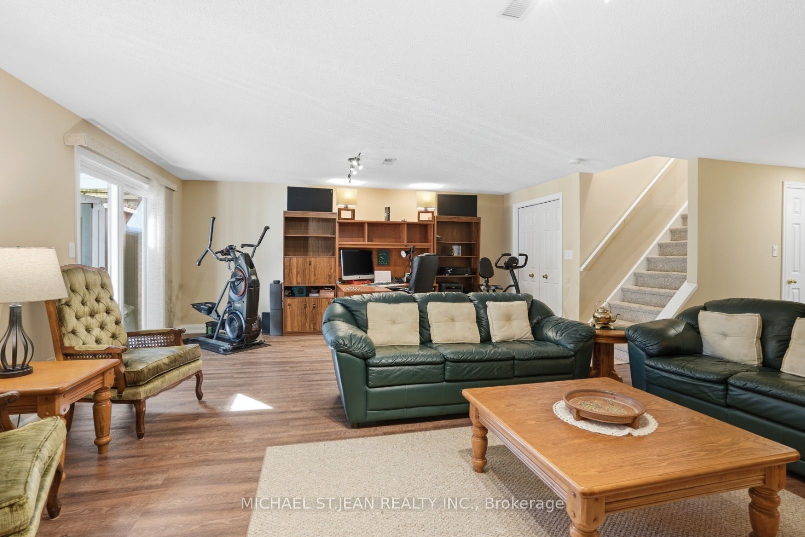 9 Kinsman Court S Property Photo 10