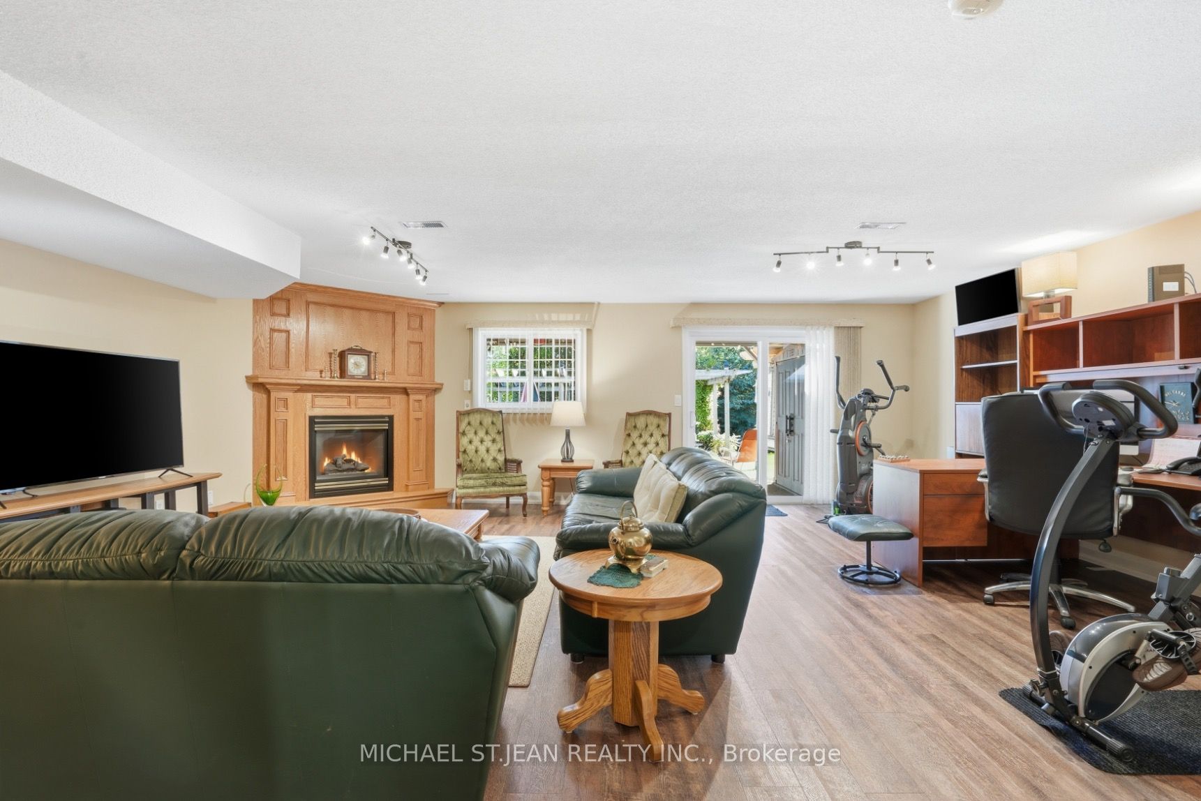 9 Kinsman Court S Property Photo 12