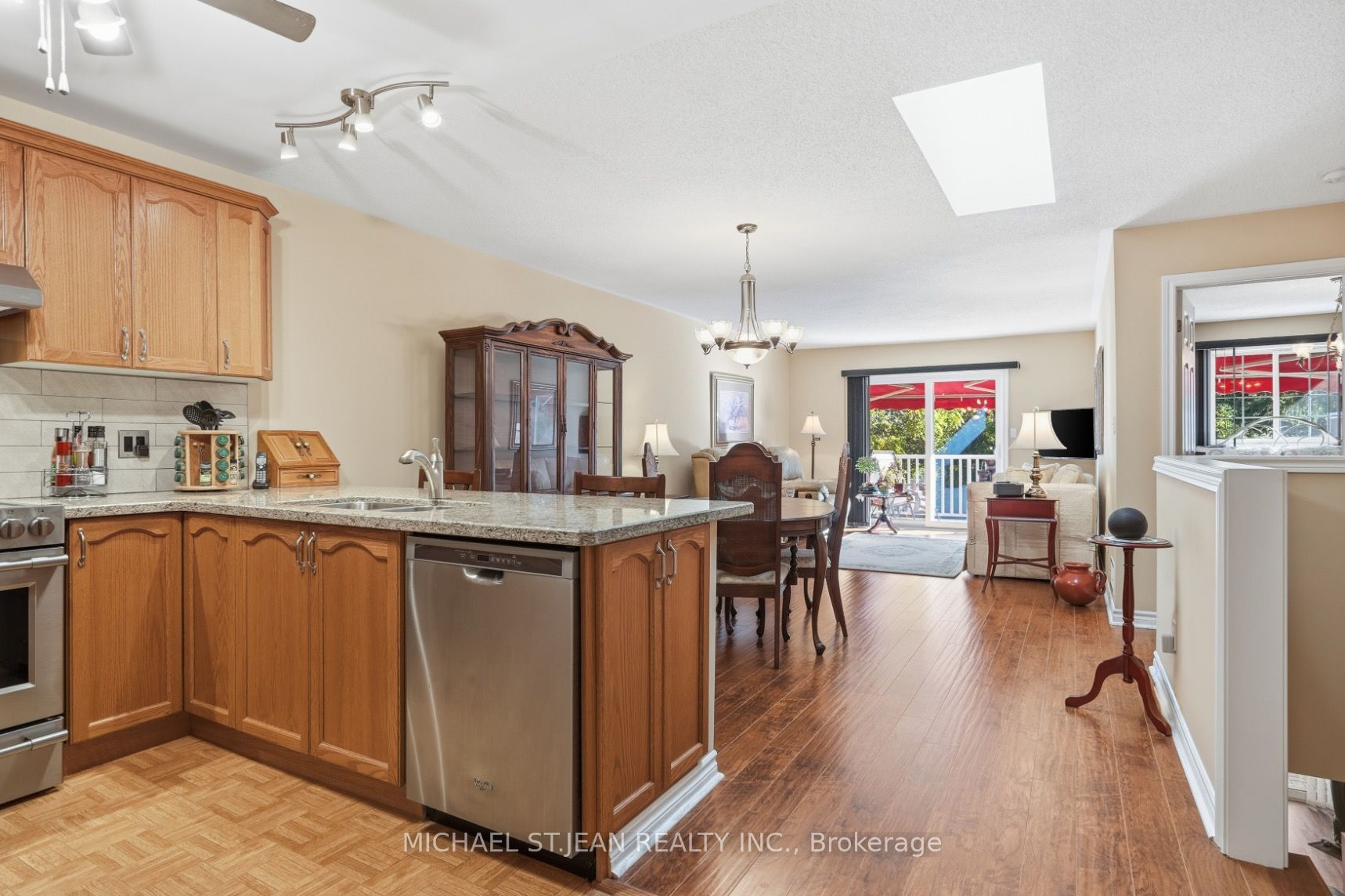 9 Kinsman Court S Property Photo 14