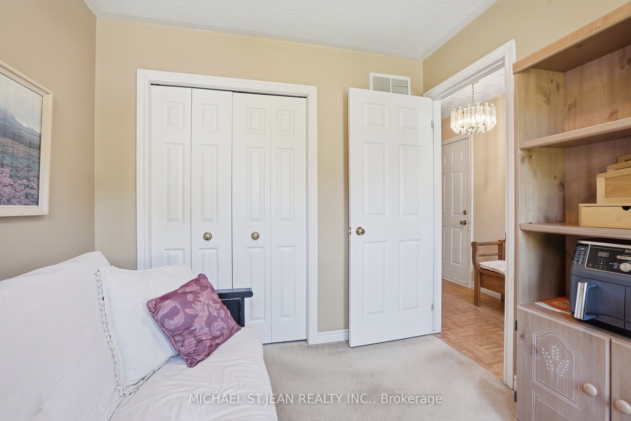 9 Kinsman Court S Property Photo 26