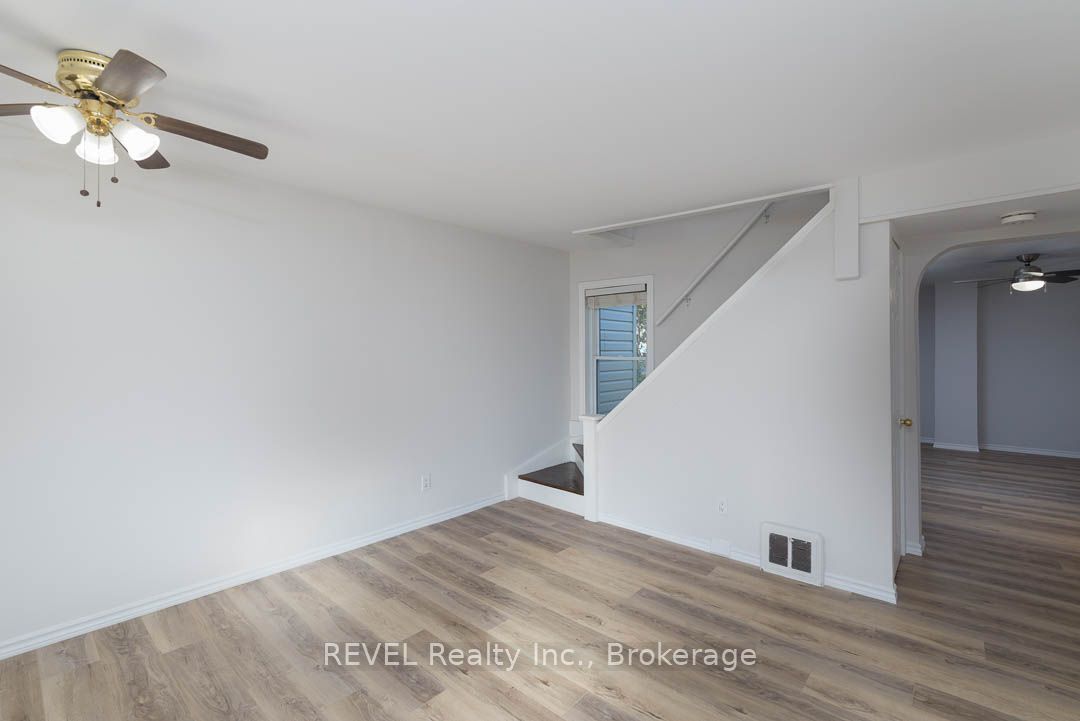 389 Glendale Avenue Property Photo 5
