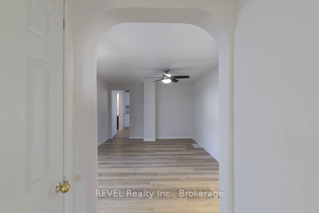 389 Glendale Avenue Property Photo 8