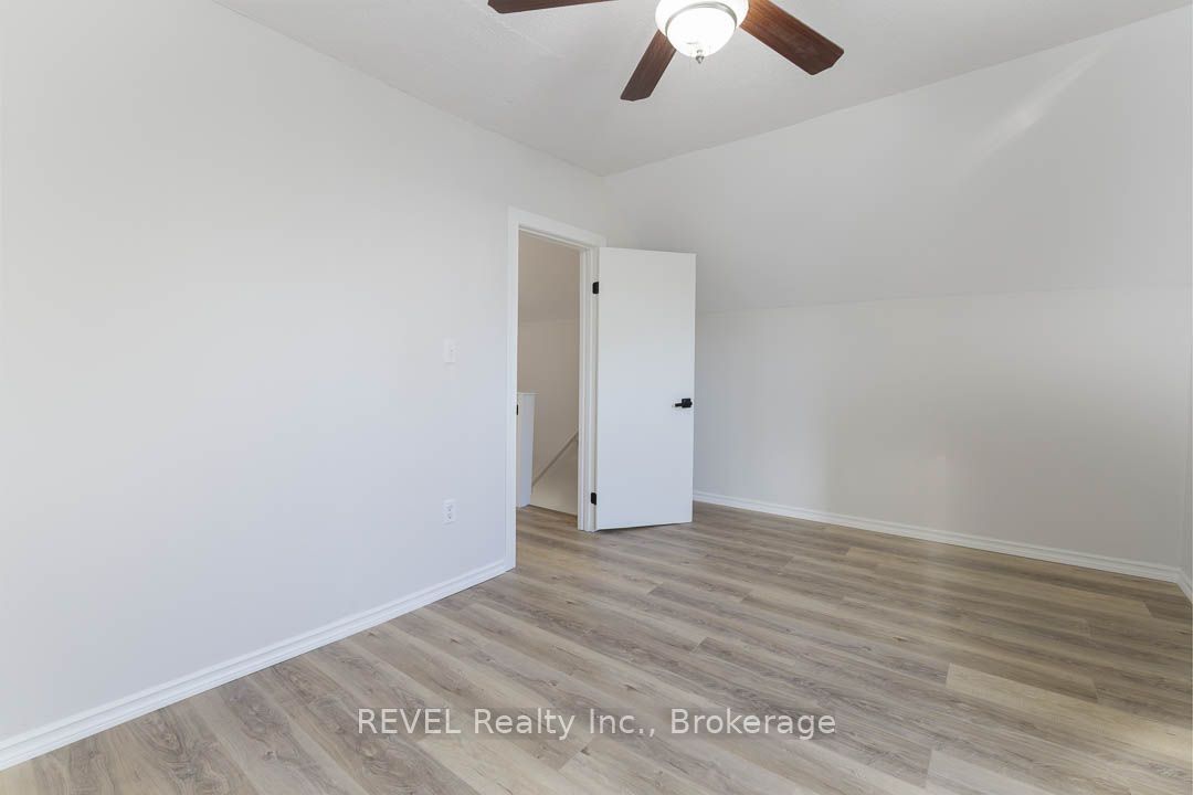 389 Glendale Avenue Property Photo 18
