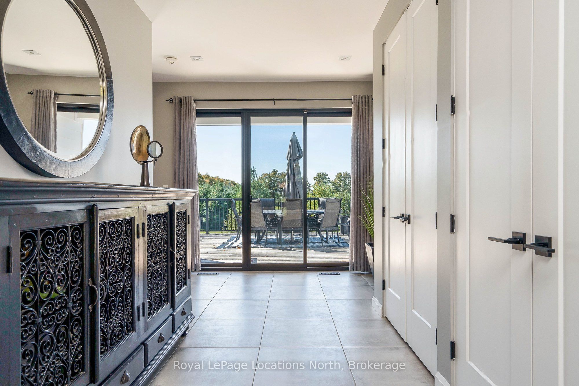 555130 Sixth Line Property Photo 6