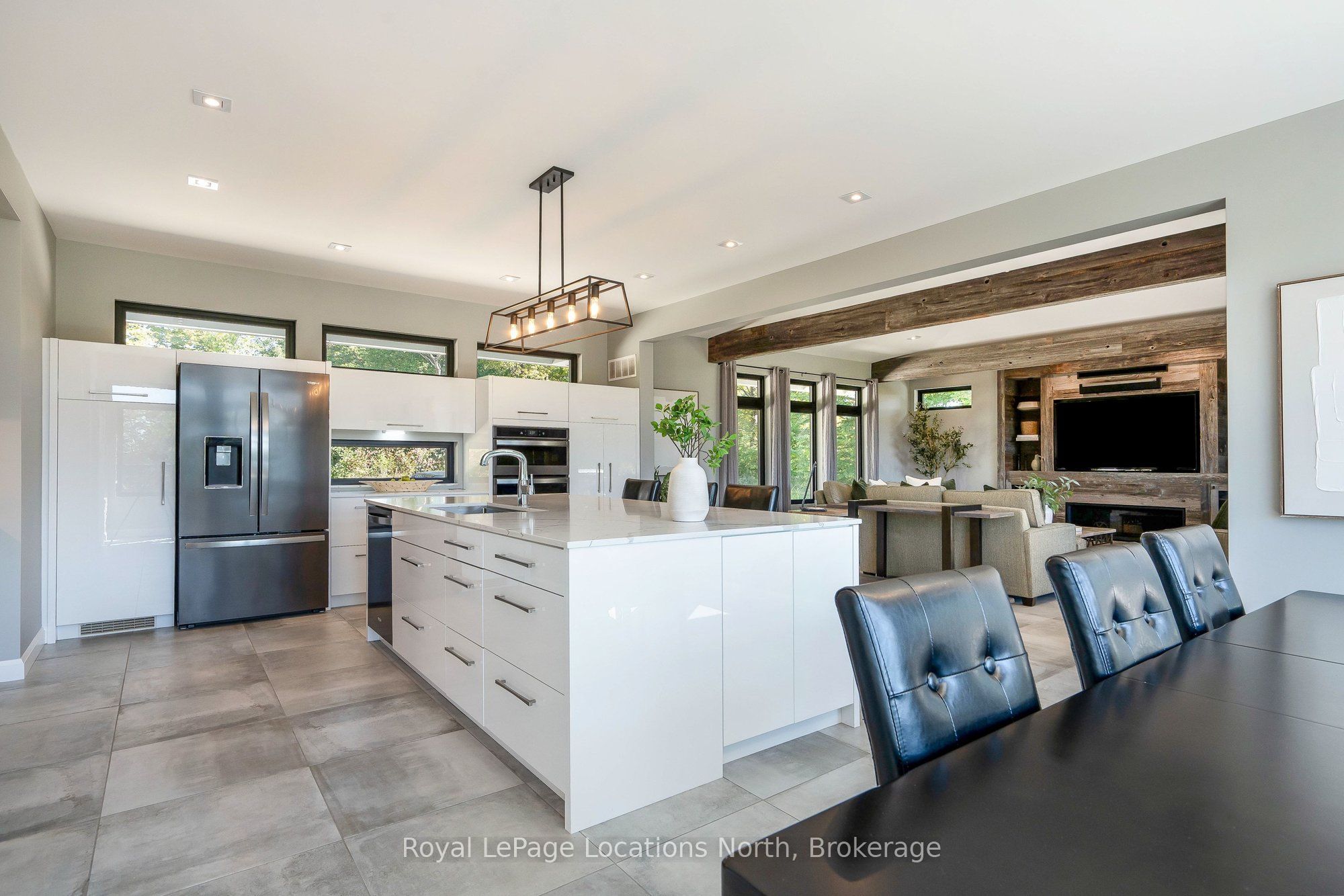 555130 Sixth Line Property Photo 8