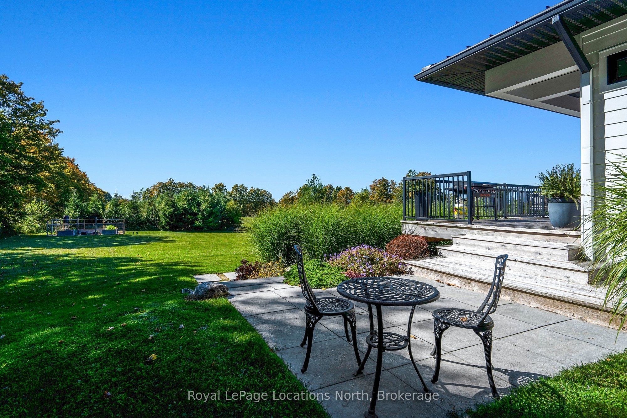 555130 Sixth Line Property Photo 34
