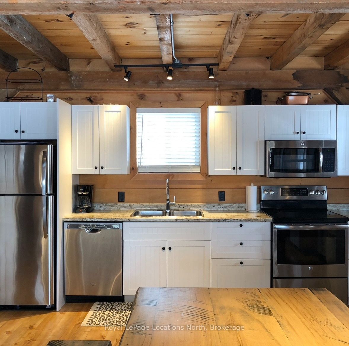 555130 Sixth Line Property Photo 45