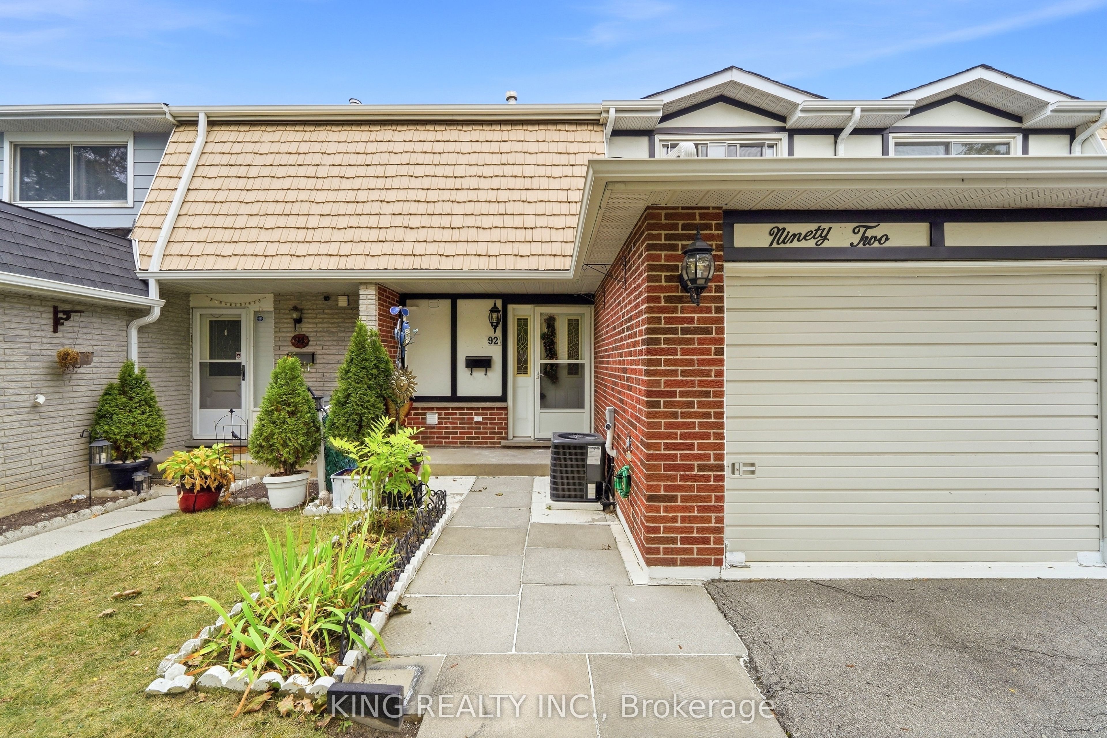 92 St Andrews Drive 92 Property Photo 1