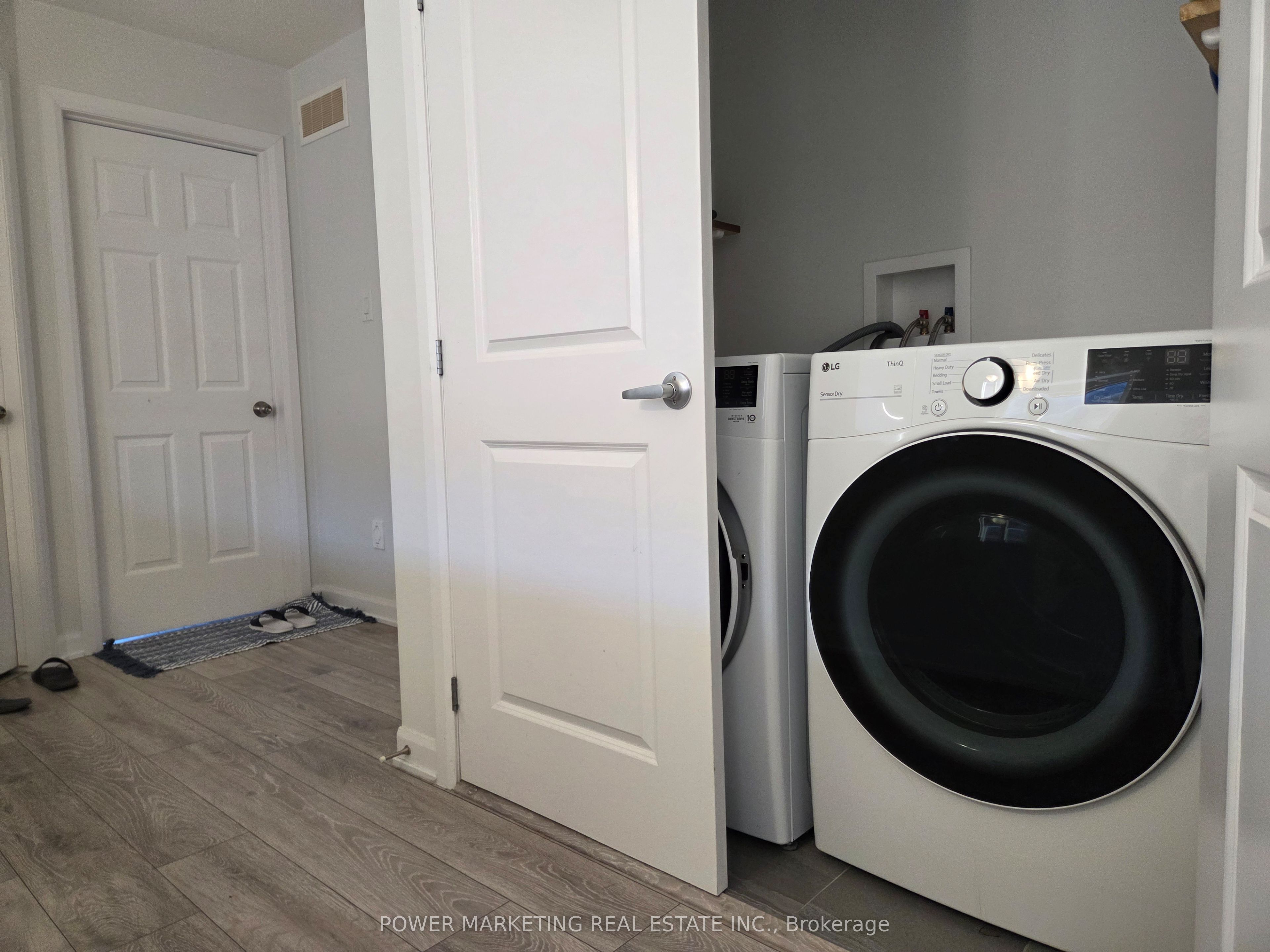 571 Lilith Street Property Photo 8