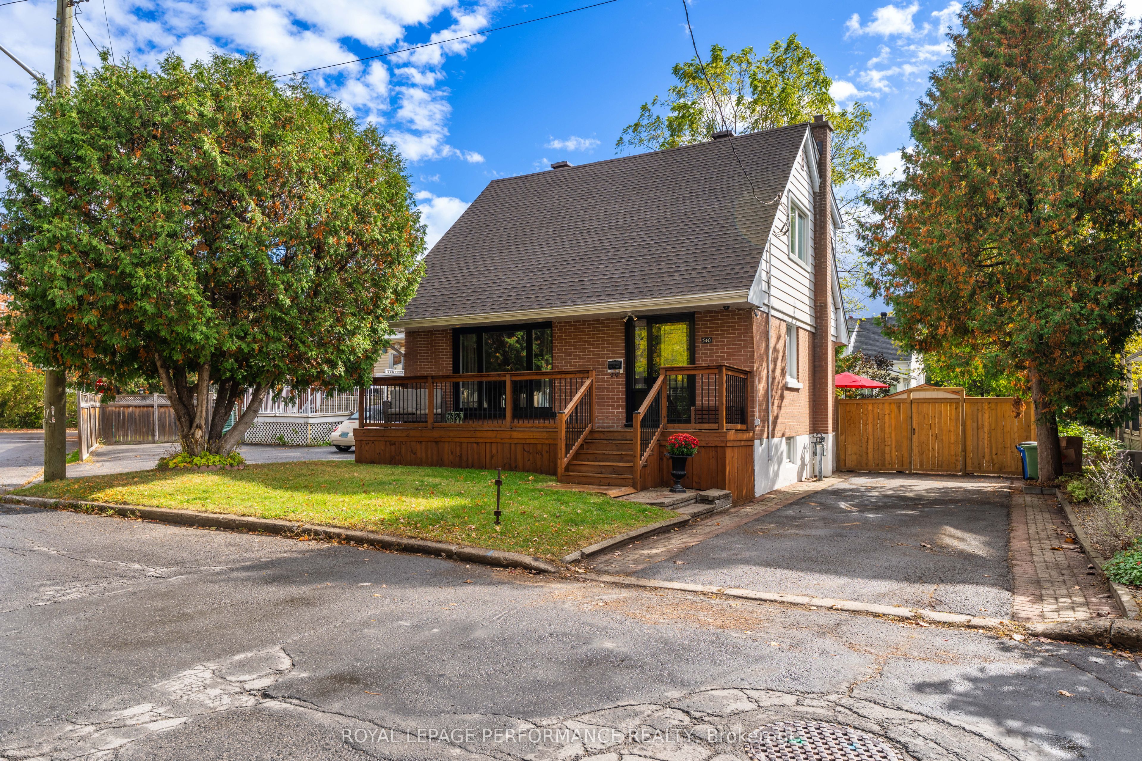 340 St-Denis Street Property Photo 1
