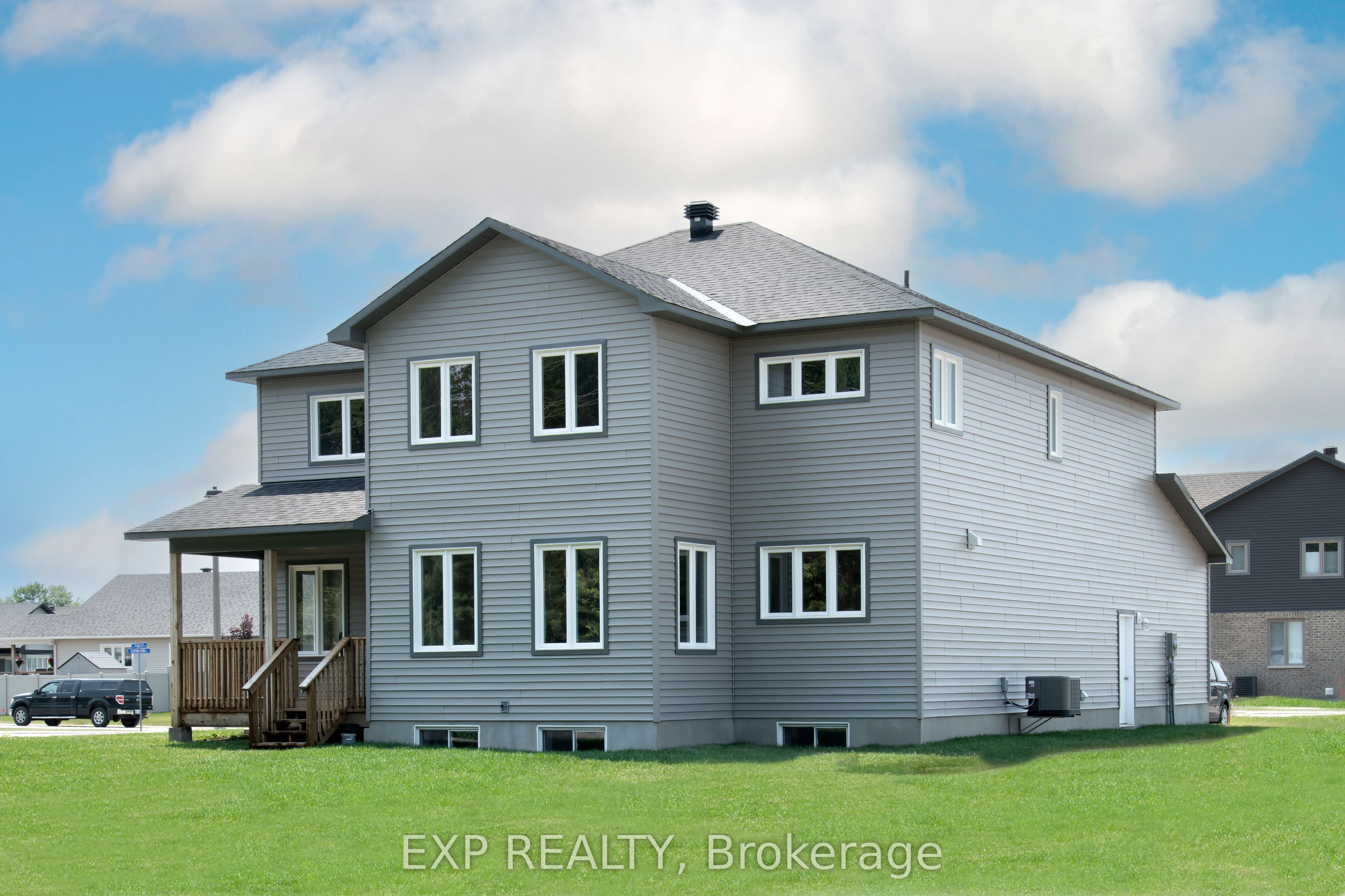 803 Solidex Place Property Photo 2