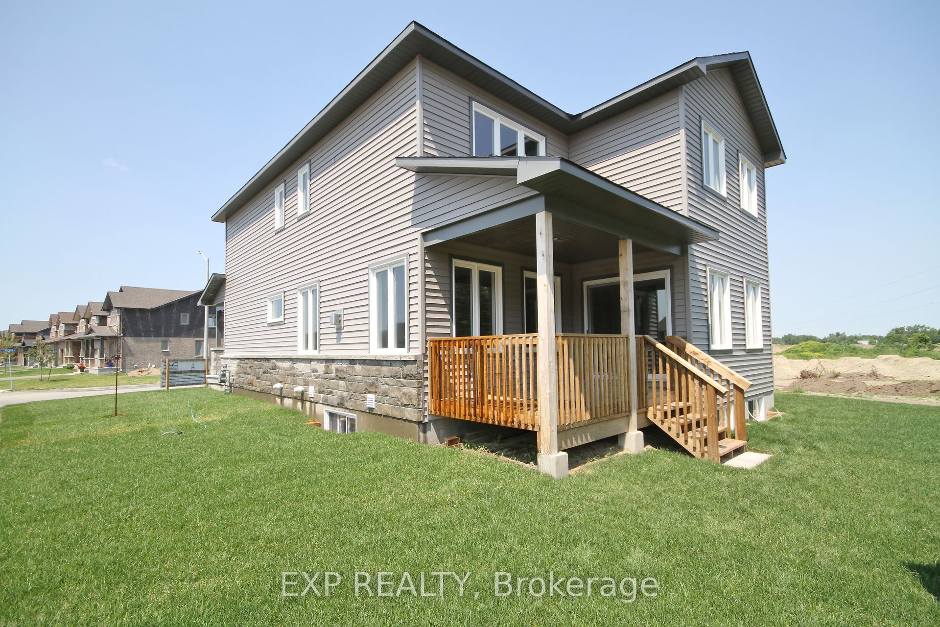 803 Solidex Place Property Photo 32