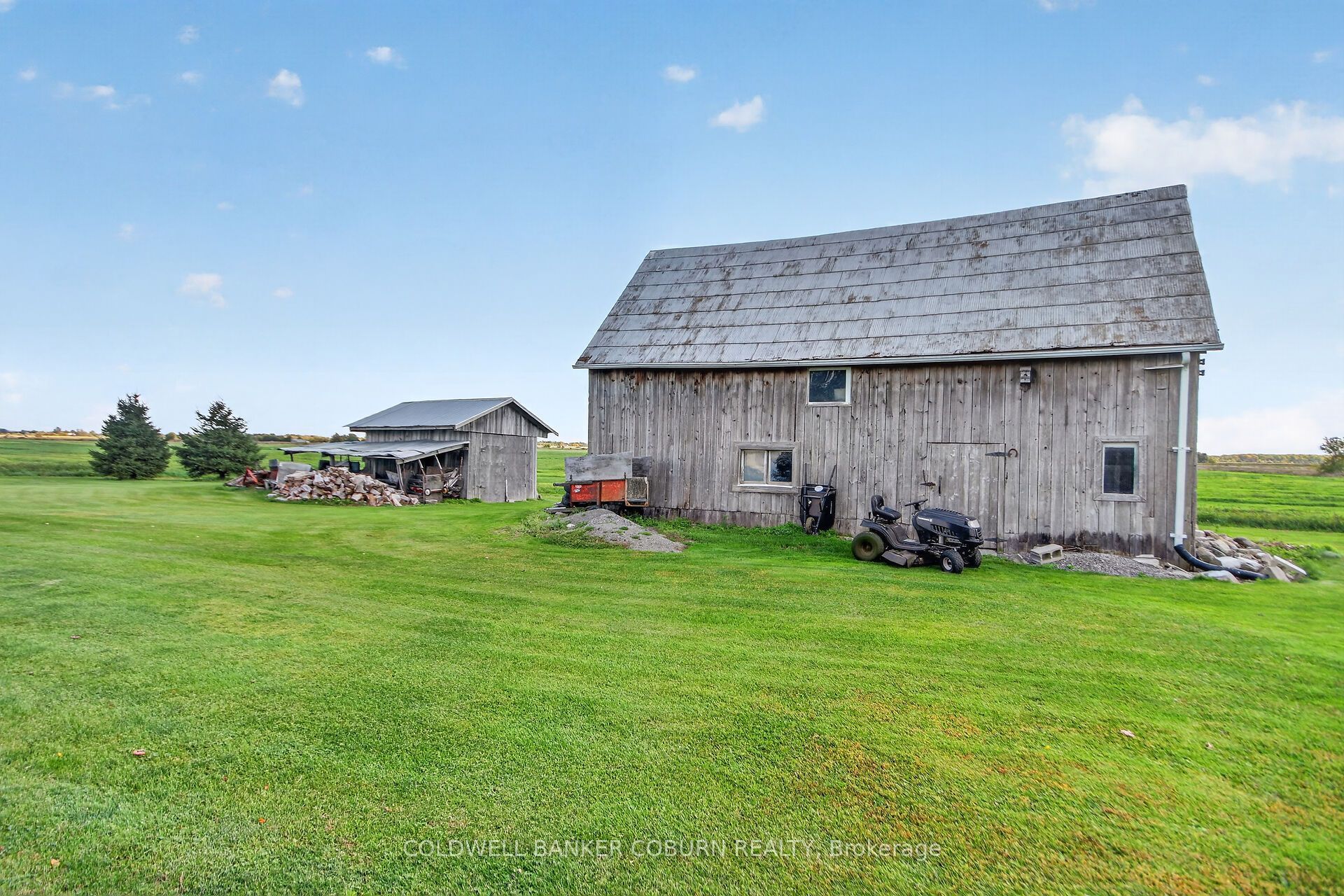 2015 Development Road Property Photo 31