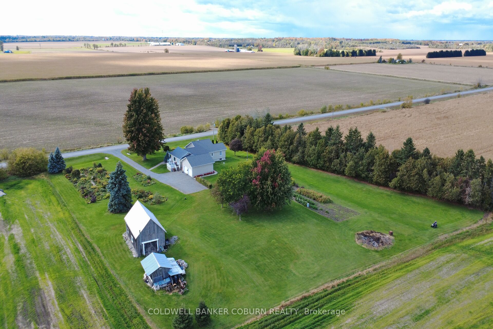 2015 Development Road Property Photo 32