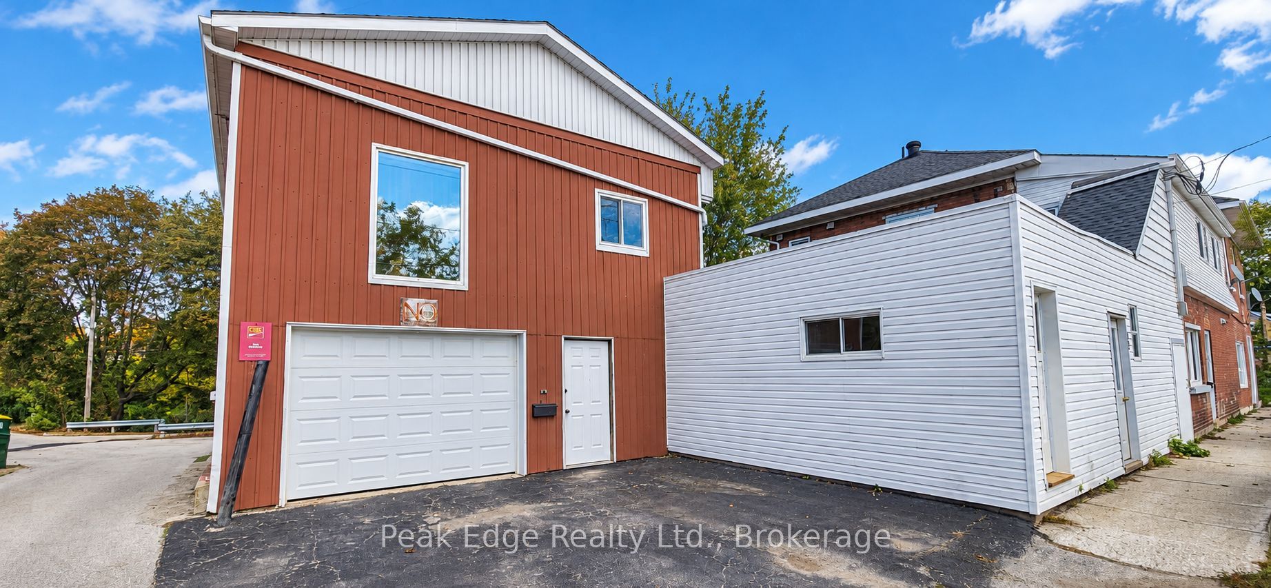20 & 22 2nd Street Property Photo 2