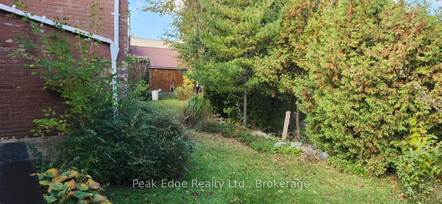 20 & 22 2nd Street Property Photo 3