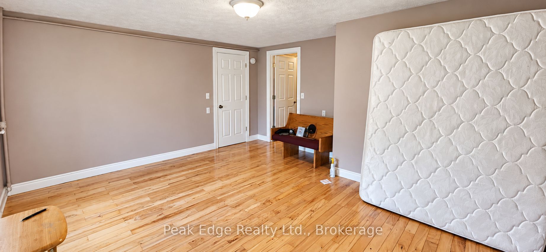 20 & 22 2nd Street Property Photo 11