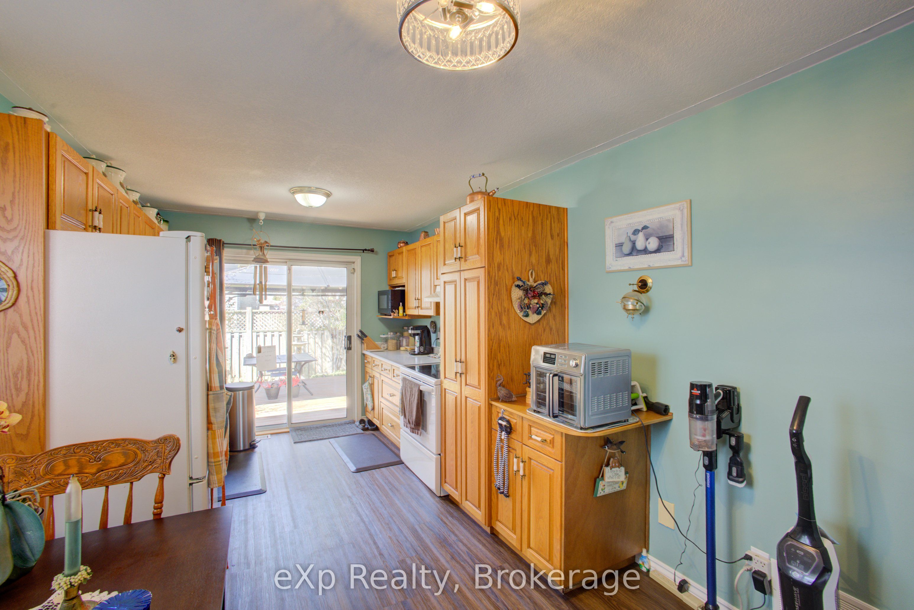 685 Reserve Avenue S Property Photo 10