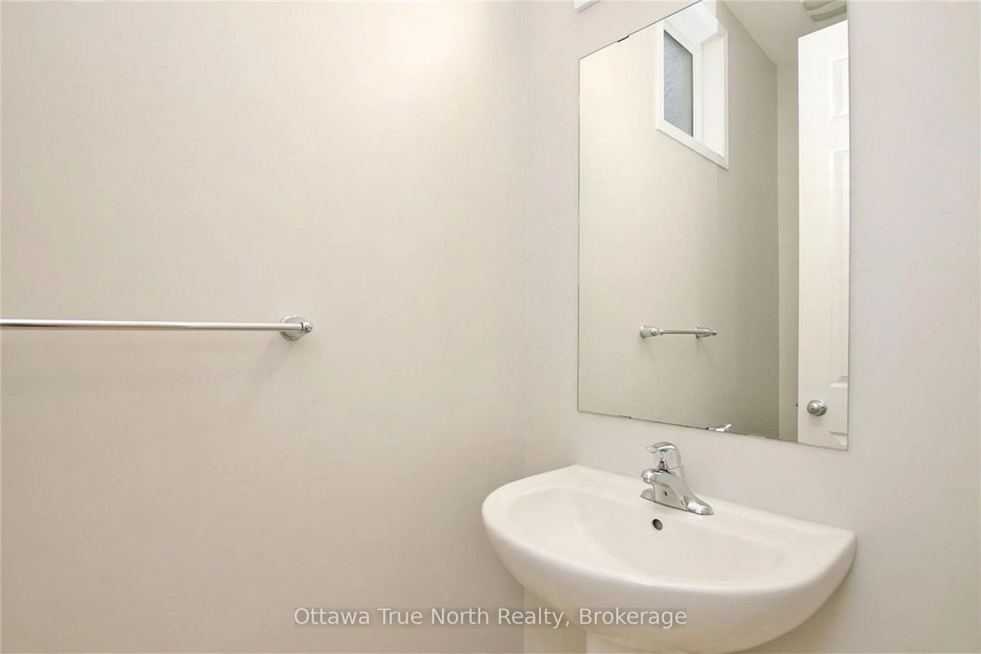 647 Gabriola Way Property Photo 14