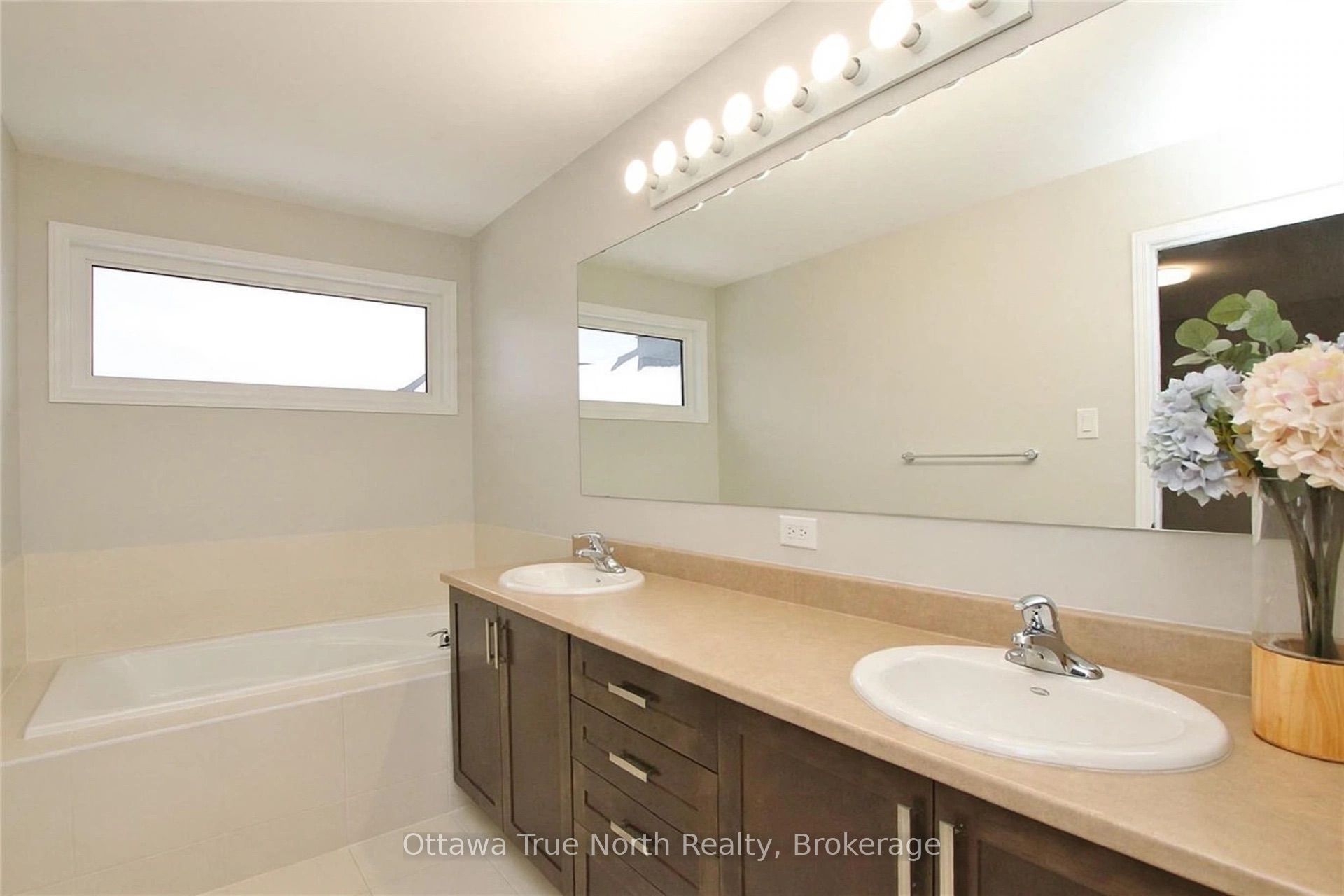 647 Gabriola Way Property Photo 19