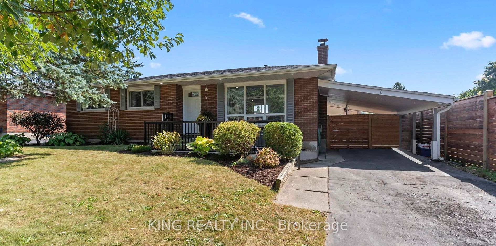 6 Genevive Crescent Property Photo 2