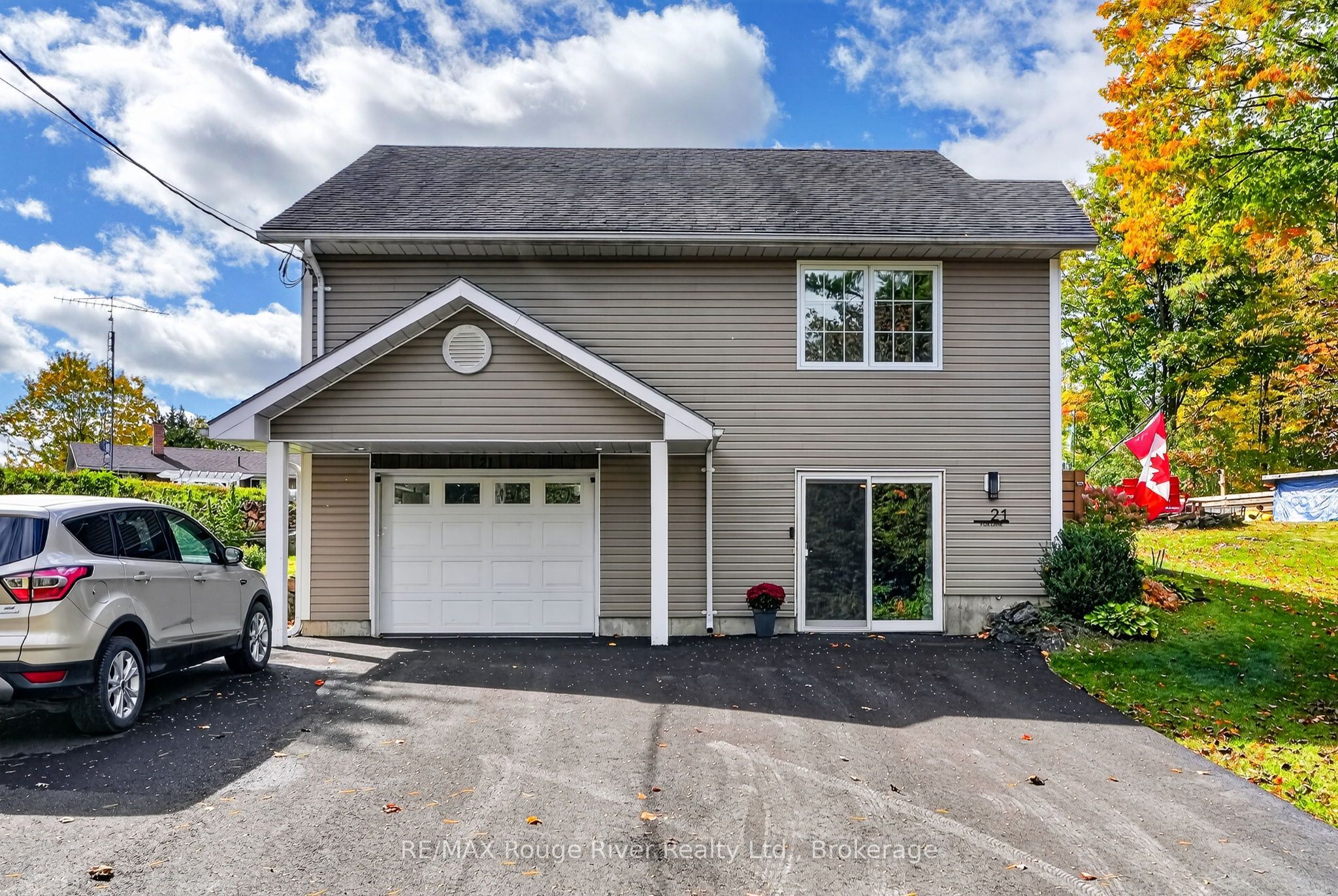 21 Fox Lane Property Photo 2