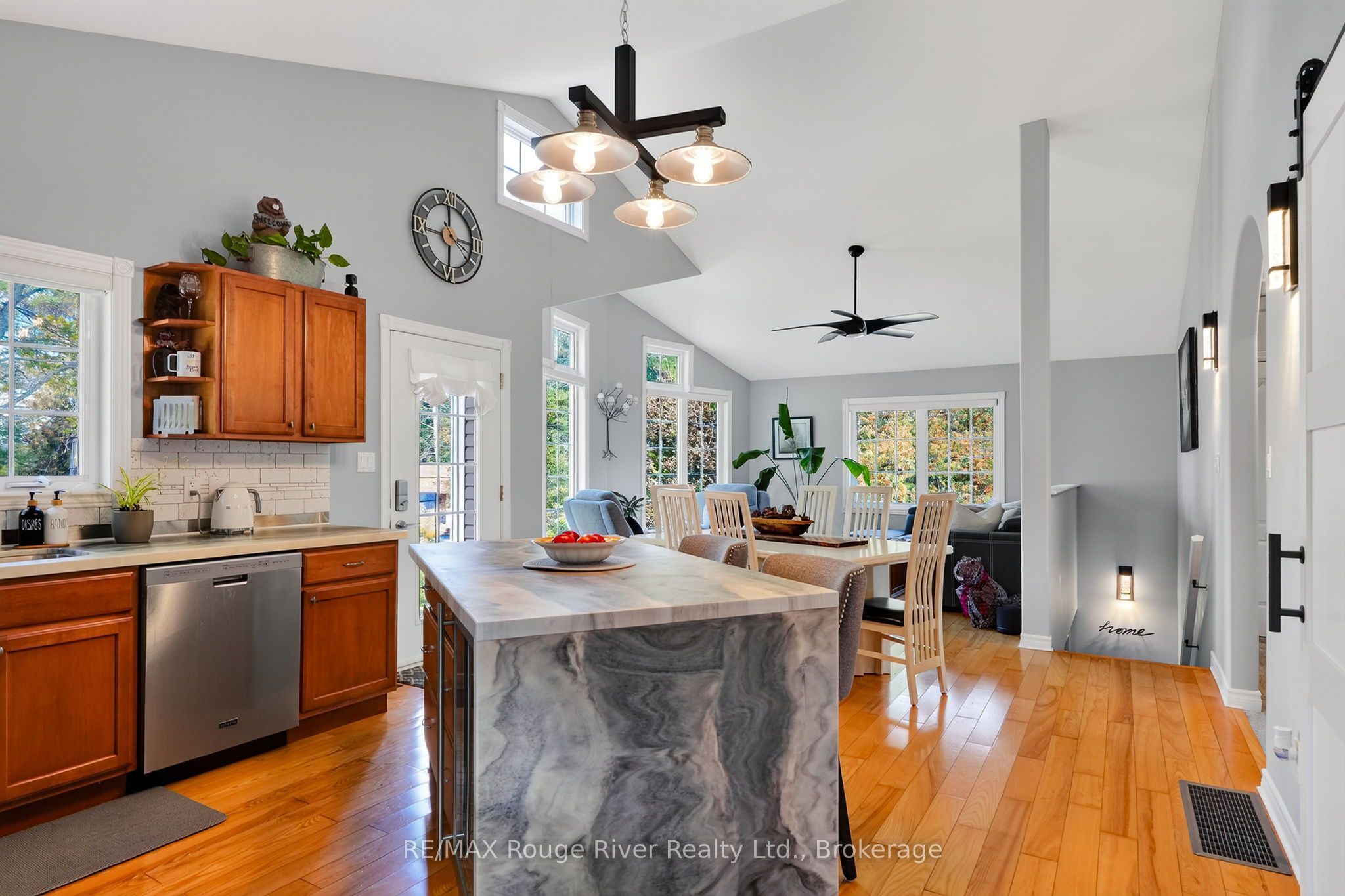 21 Fox Lane Property Photo 4