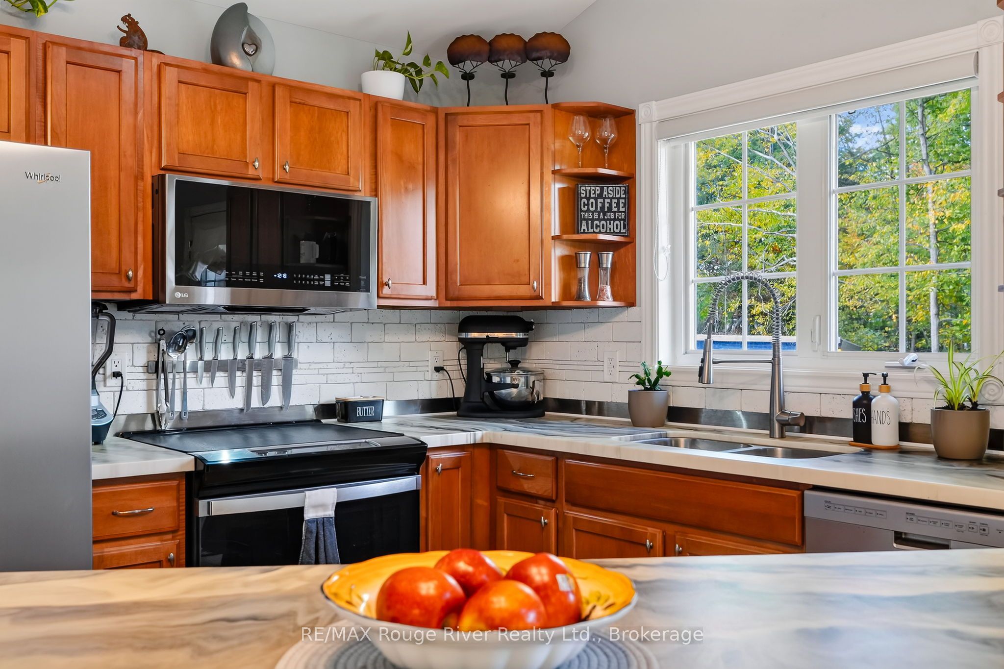 21 Fox Lane Property Photo 6