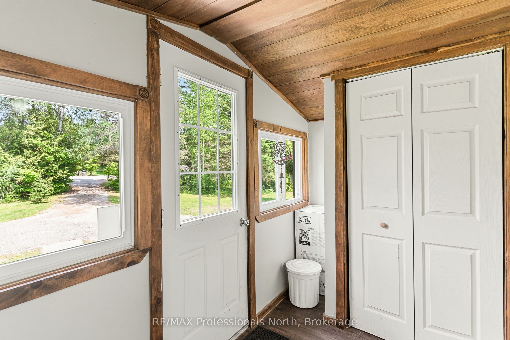 17900 Highway 118 Property Photo 7