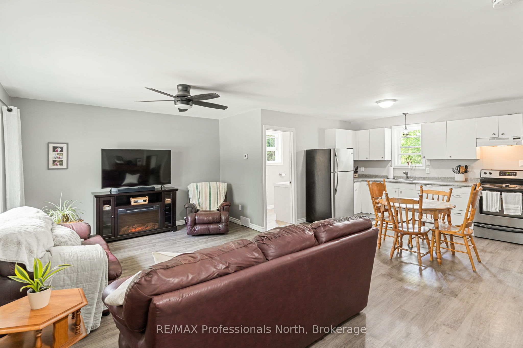 17900 Highway 118 Property Photo 10