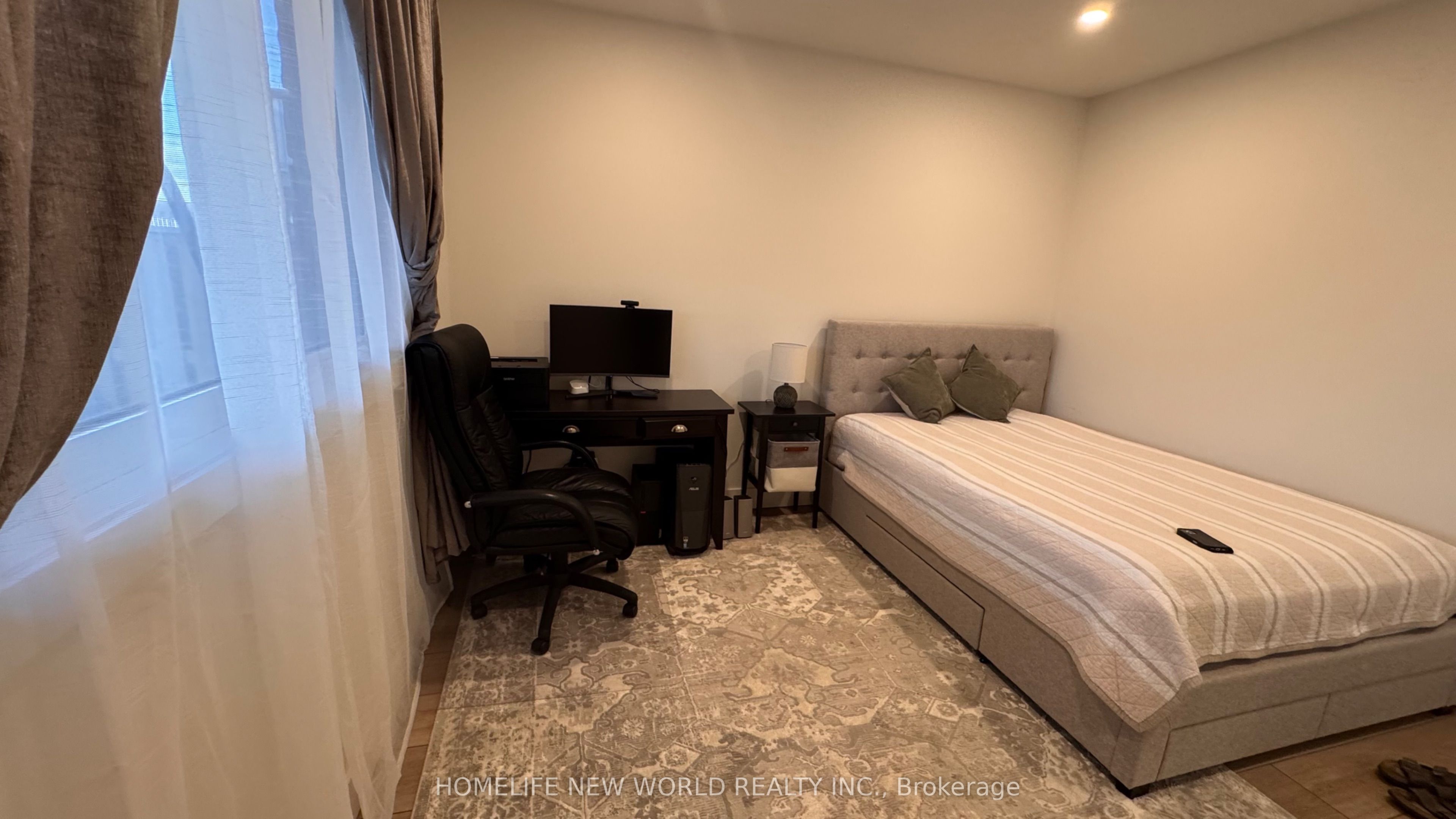 118 Devinwood Avenue Property Photo 38