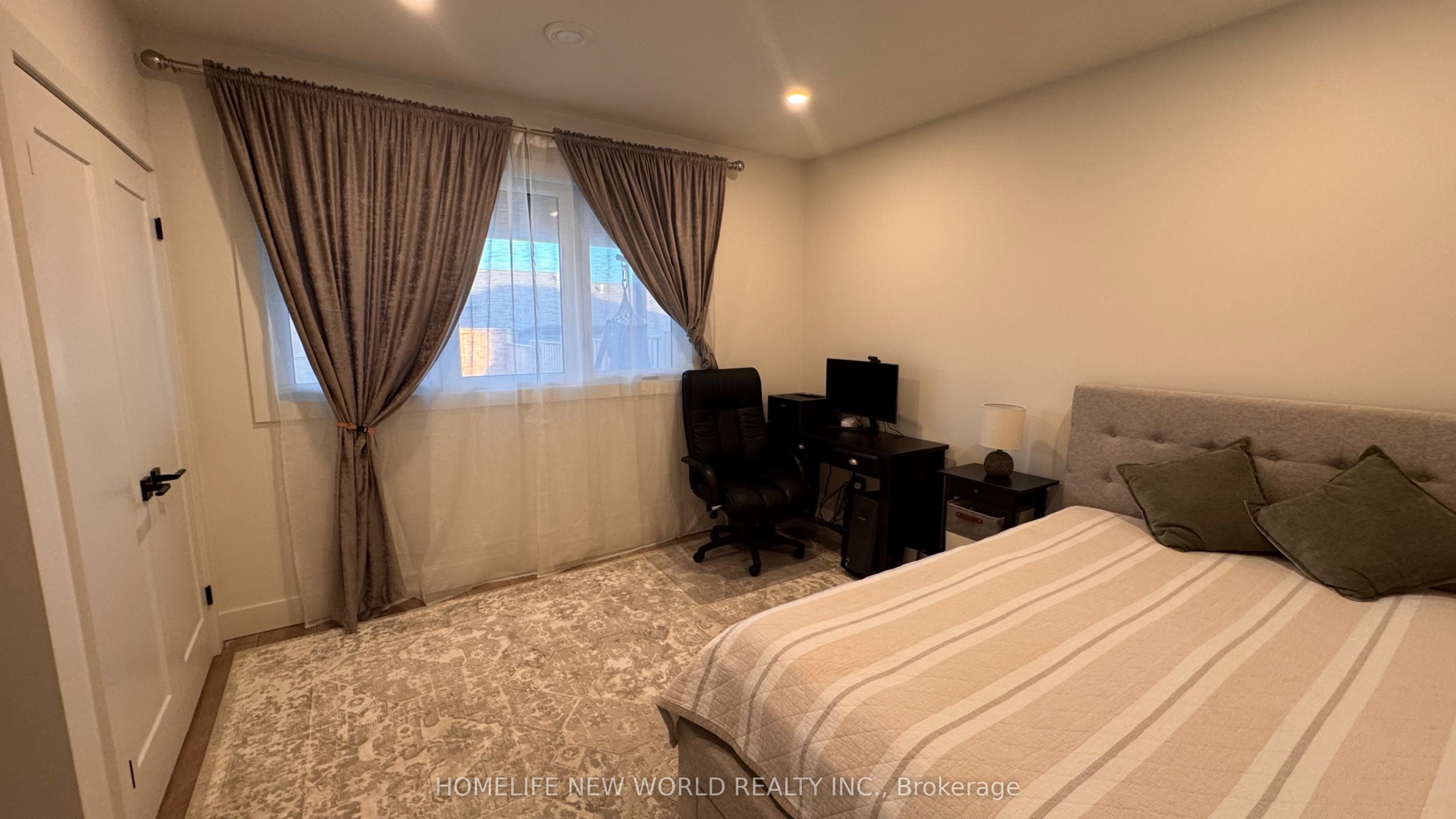 118 Devinwood Avenue Property Photo 40