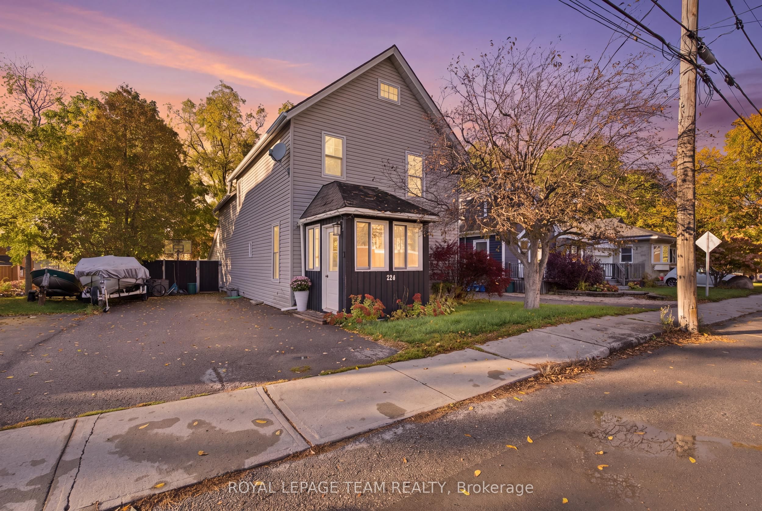 224 Reuben Crescent Property Photo 1