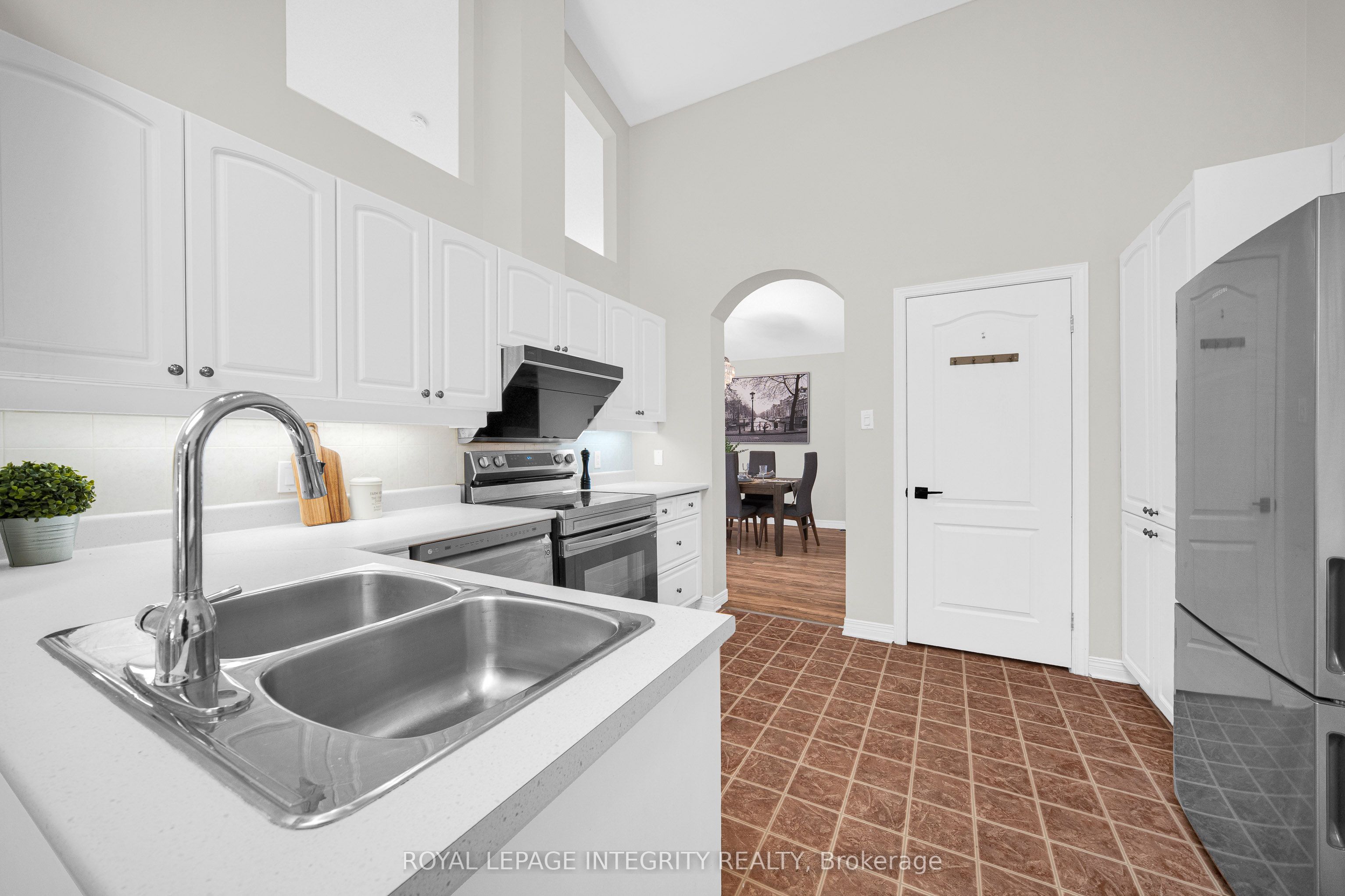 804 Hot Springs Way Property Photo 11