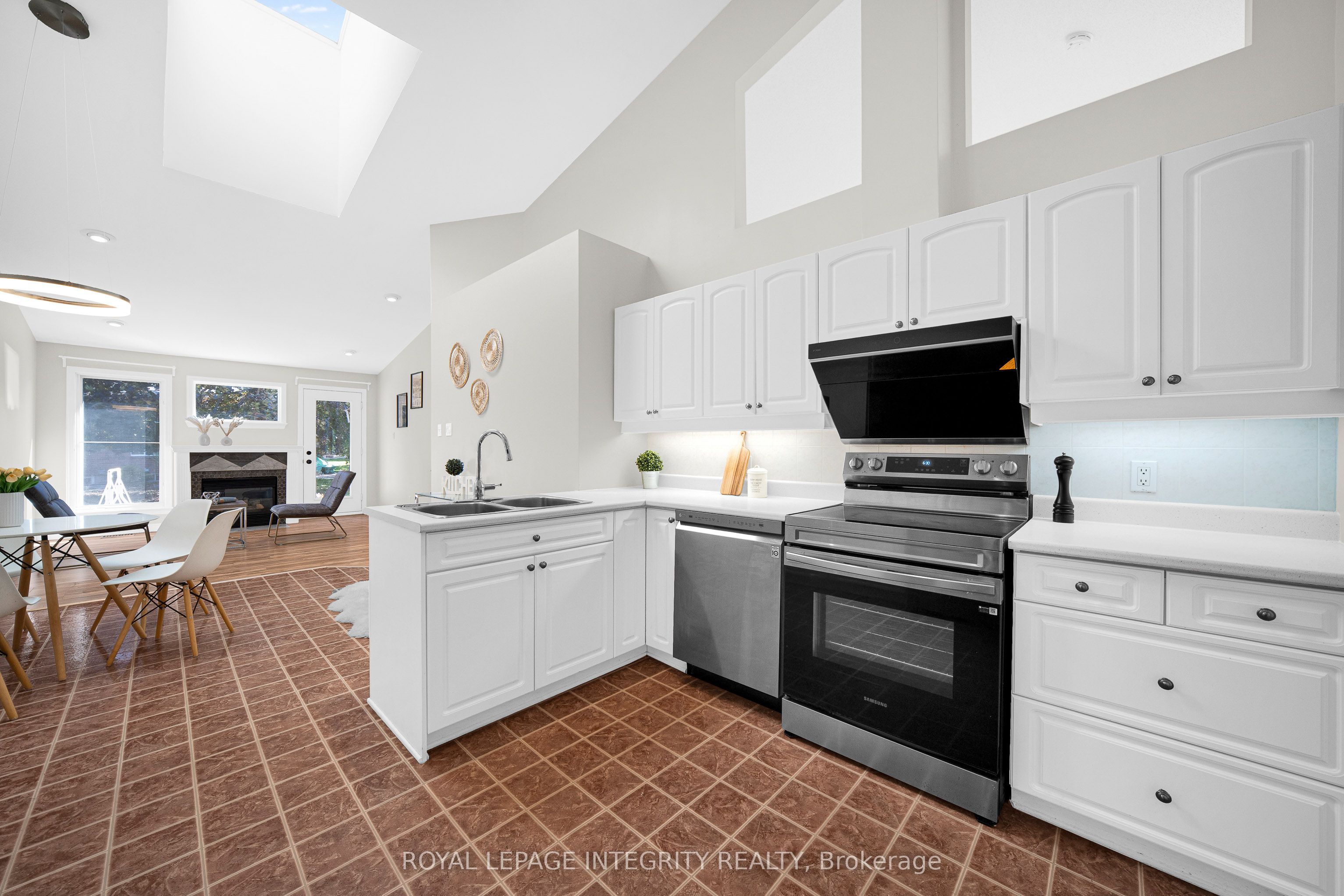 804 Hot Springs Way Property Photo 13