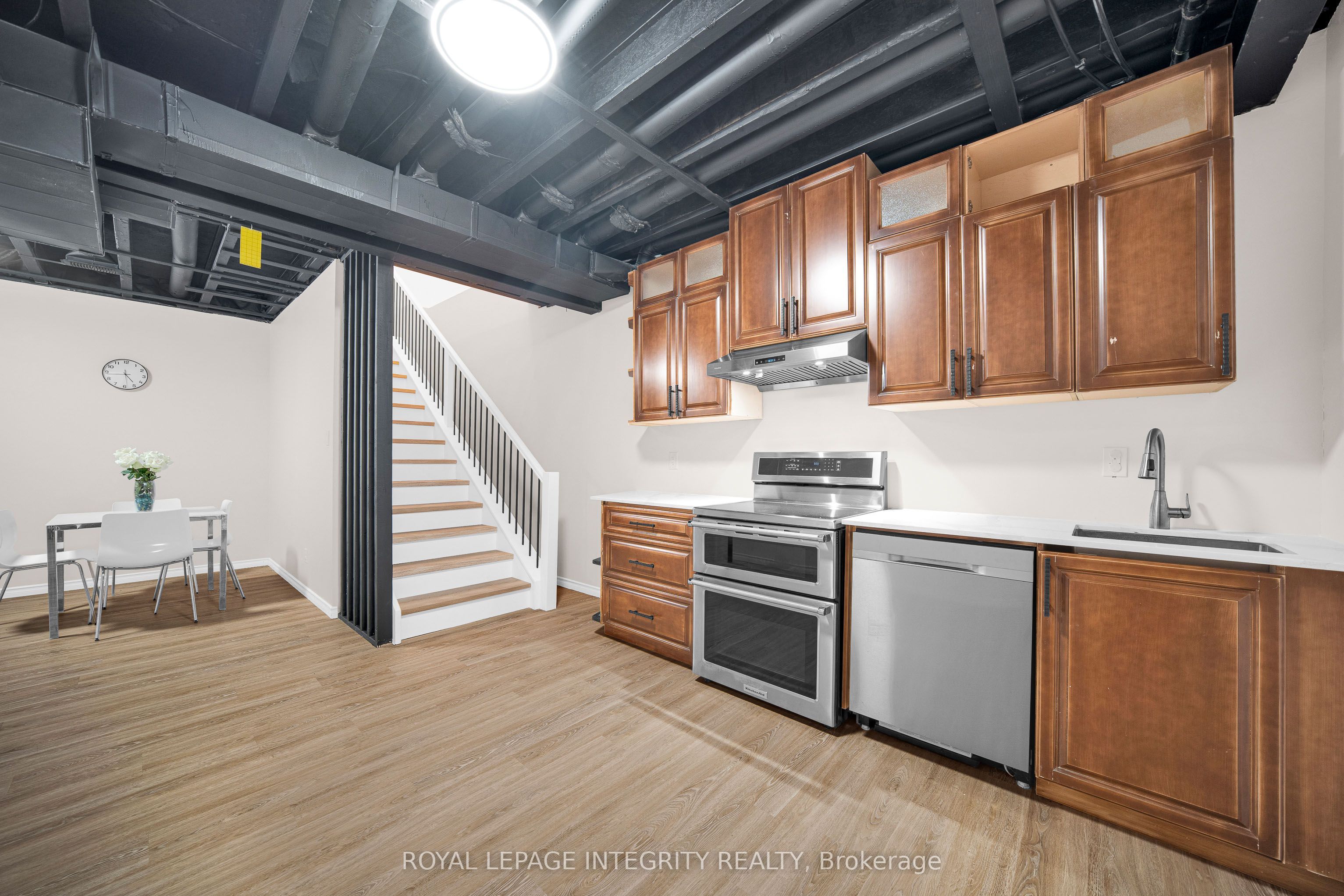 804 Hot Springs Way Property Photo 31