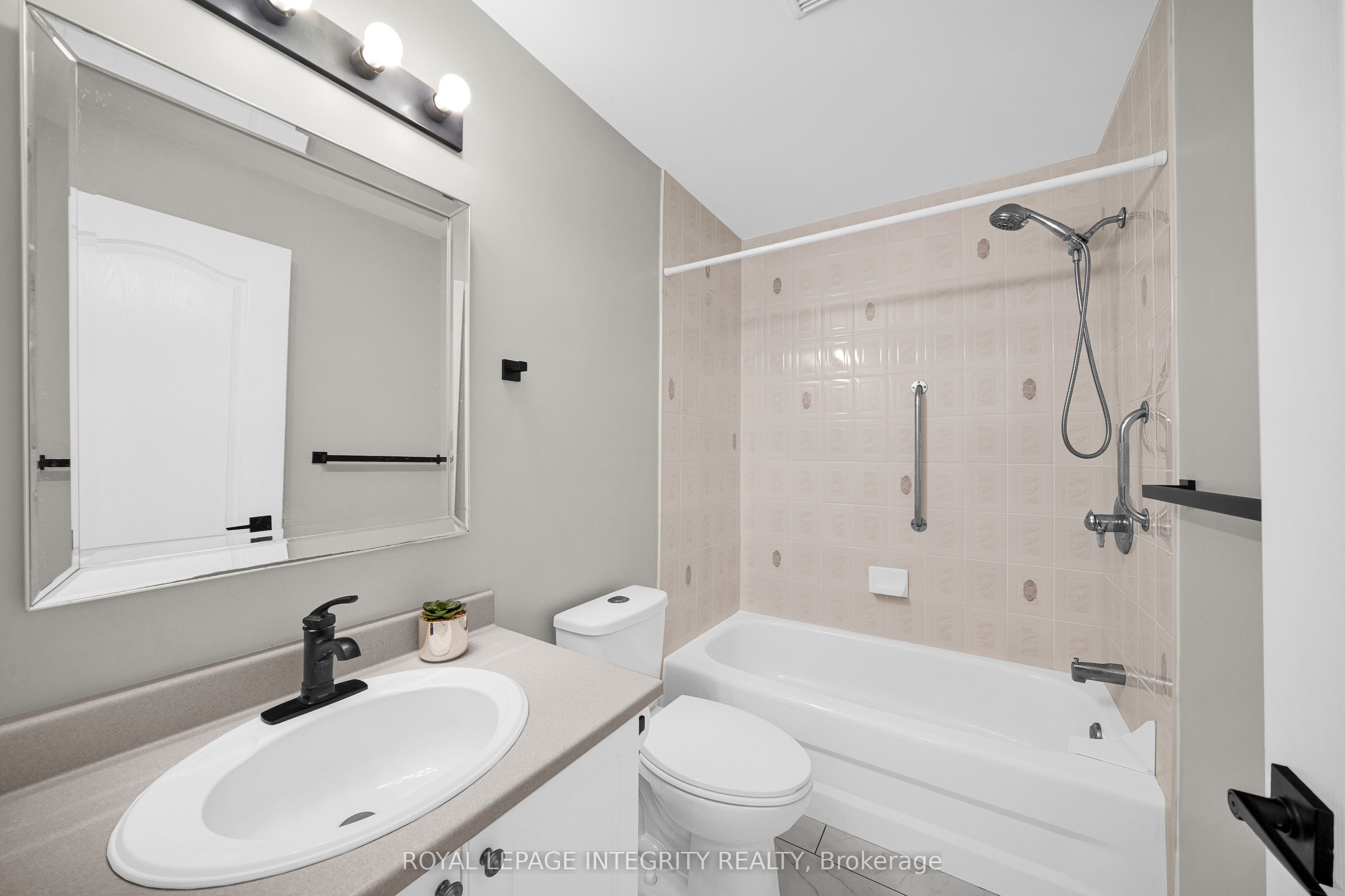 804 Hot Springs Way Property Photo 36